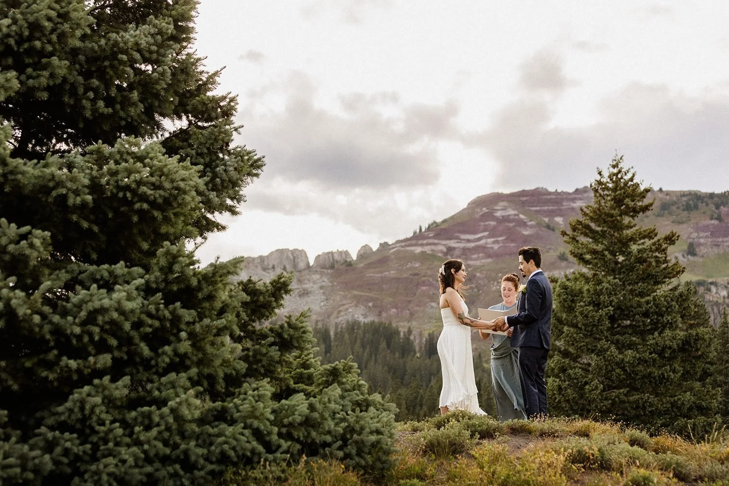 lake-irwin-elopement-crested-butte-51-ceremony-mountain-view.jpg