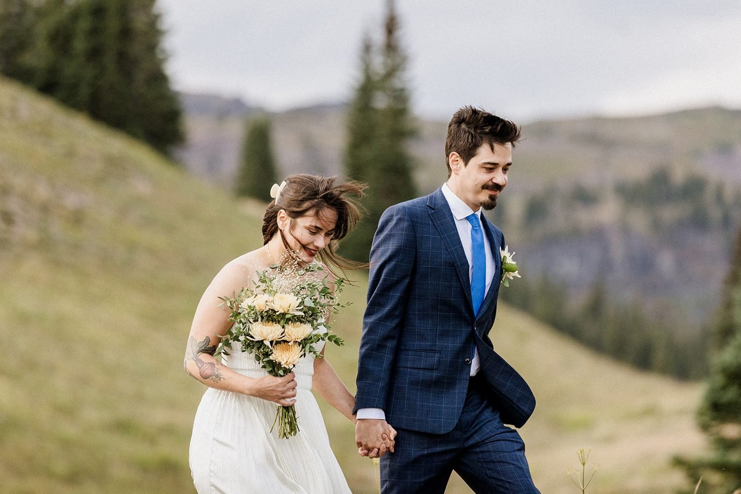 lake-irwin-elopement-crested-butte-68-evening-walk.jpg