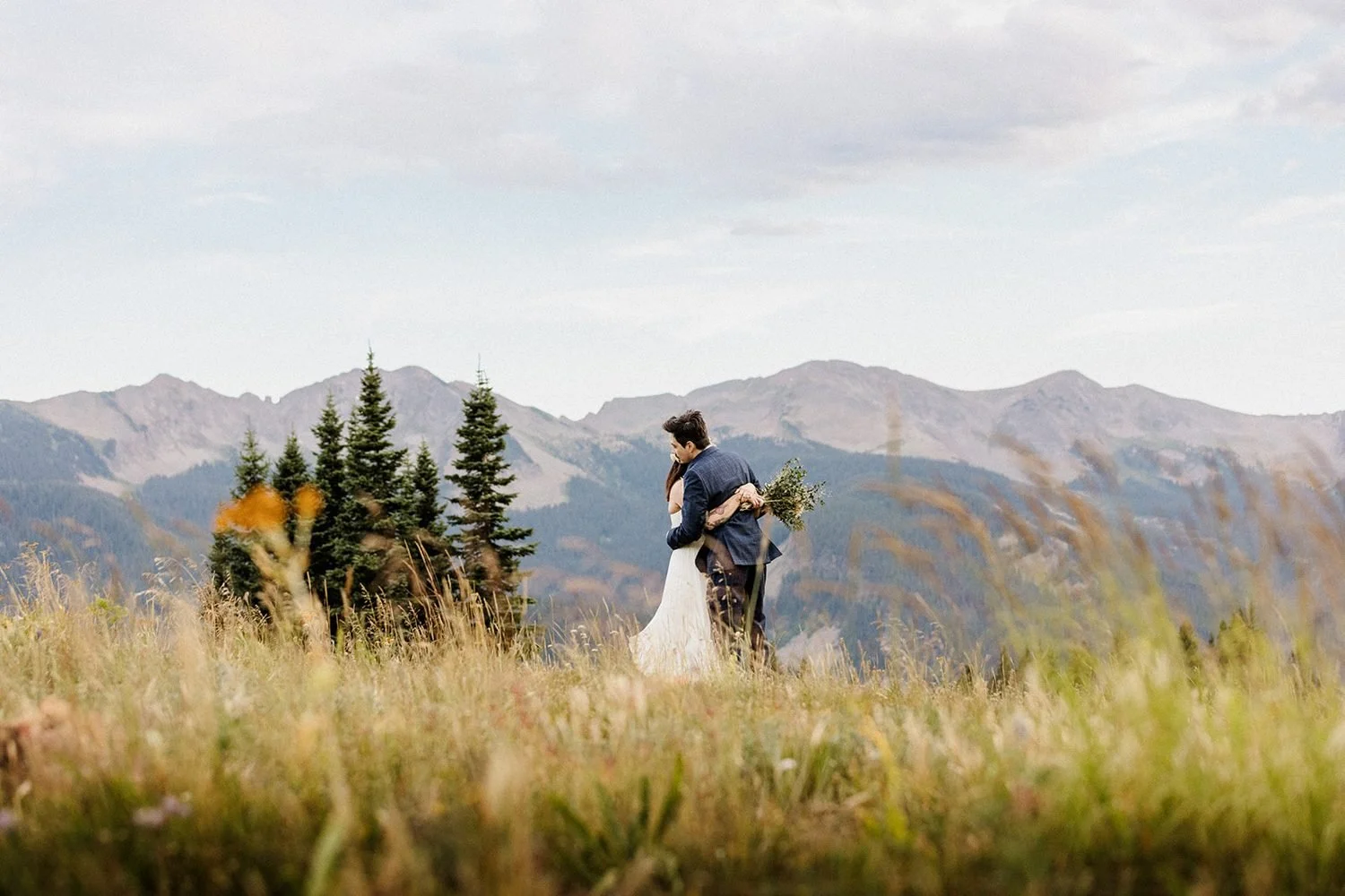 lake-irwin-elopement-crested-butte-81-meadow-lift.jpg