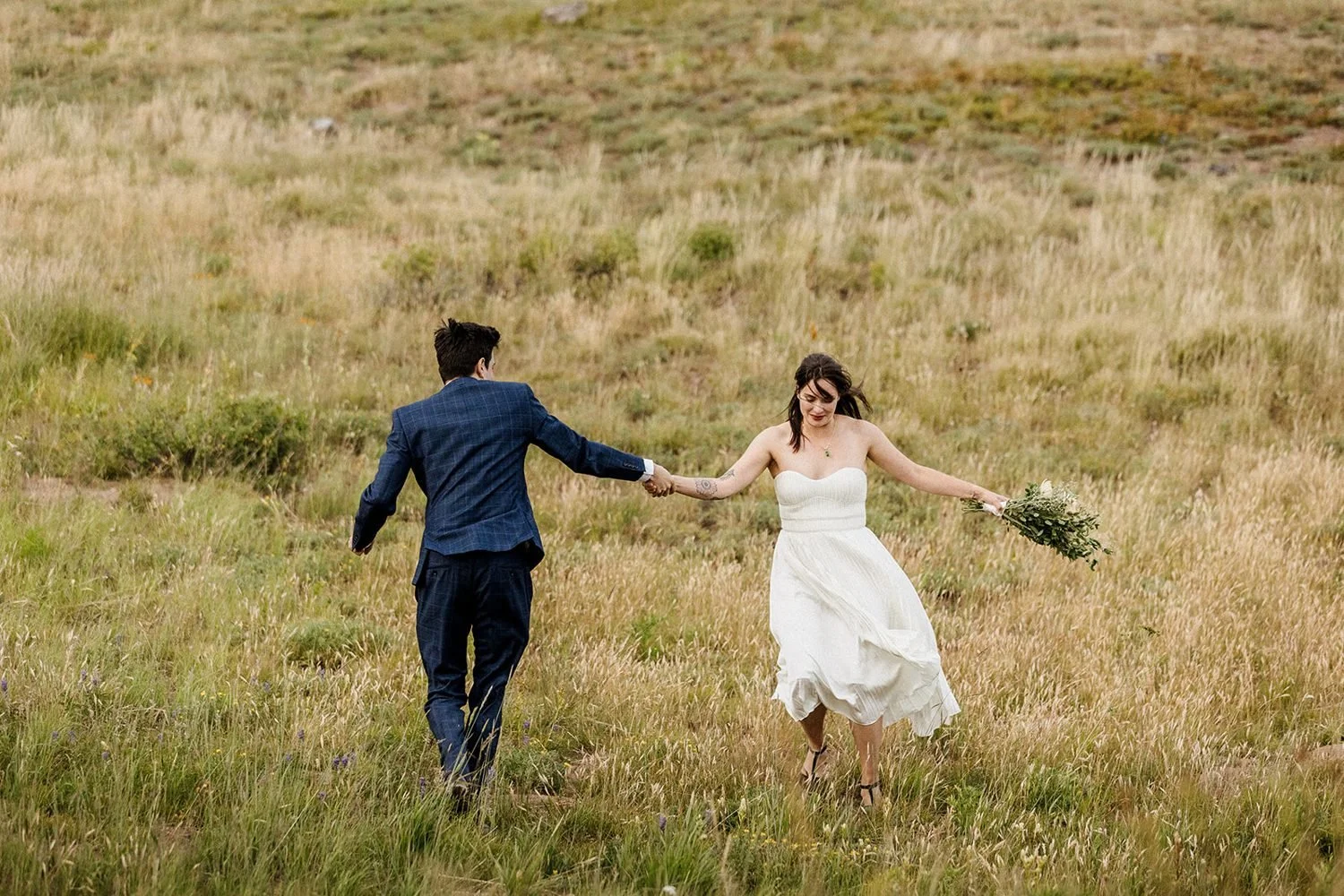 lake-irwin-elopement-crested-butte-84-running-meadow.jpg