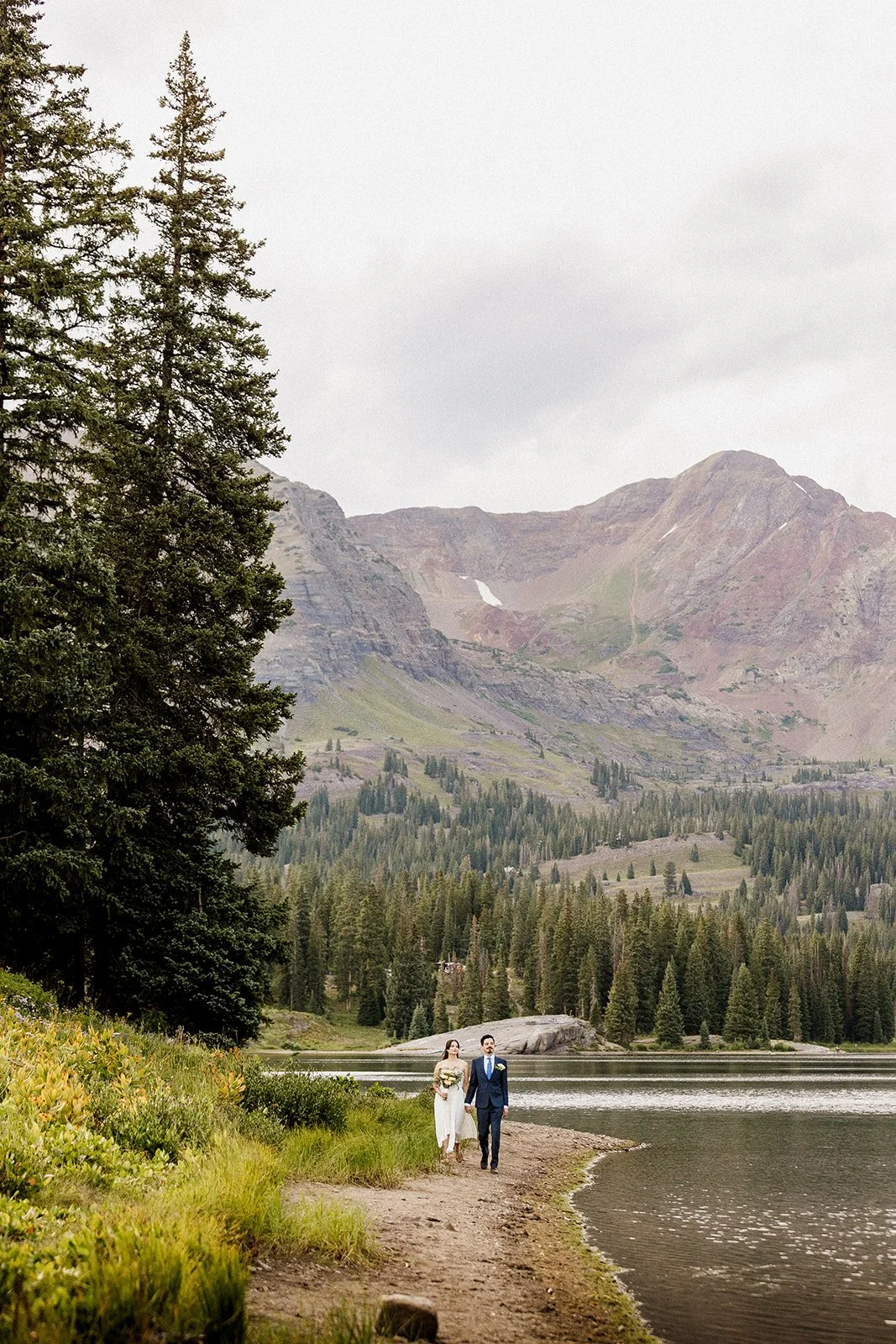 lake-irwin-elopement-lake-side.jpg