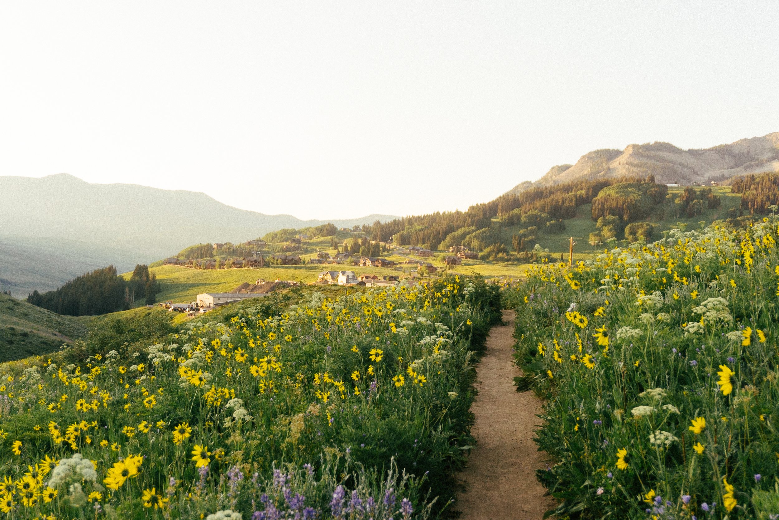 Colorado elopement location in Crested Butte with dramatic mountain views and alpine terrain