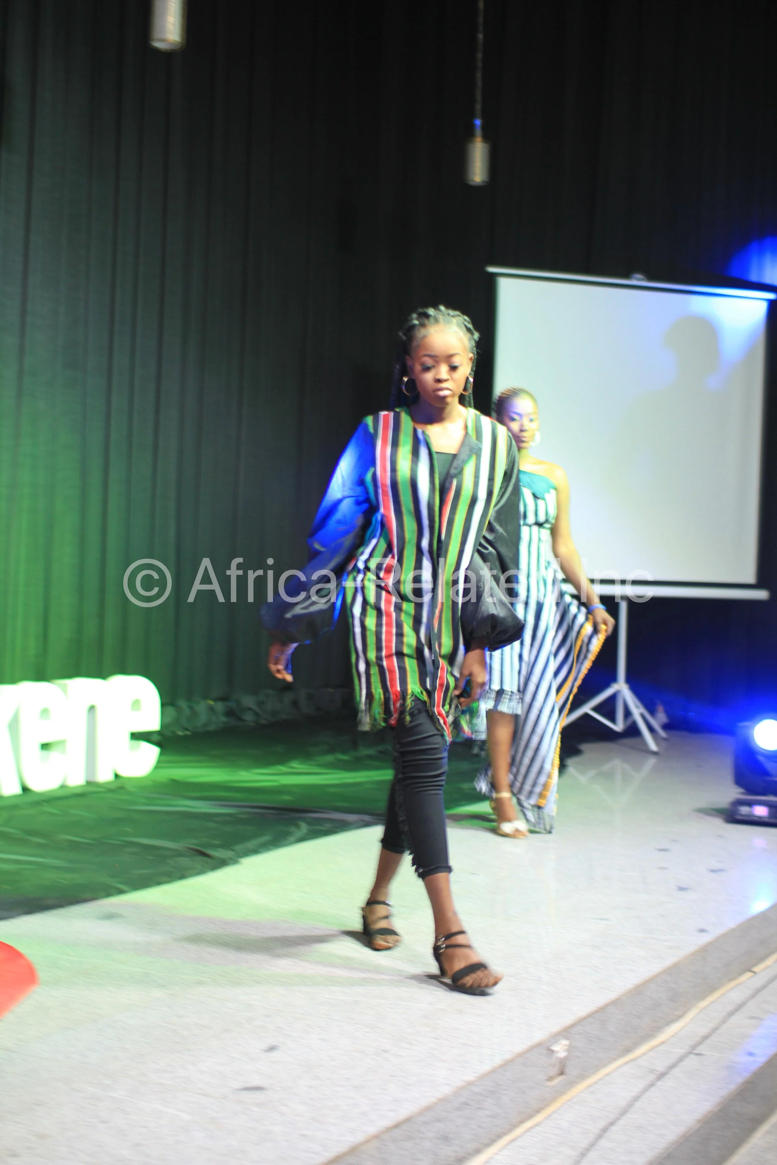 itai-TedxOkene12.jpg