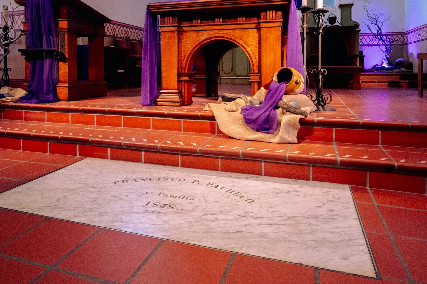 San Carlos Cathedral - Royal Presidio Chapel
