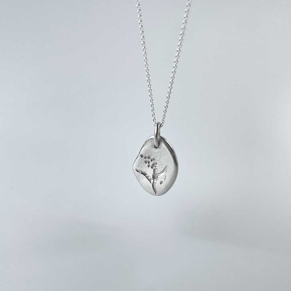 Blooming pendant