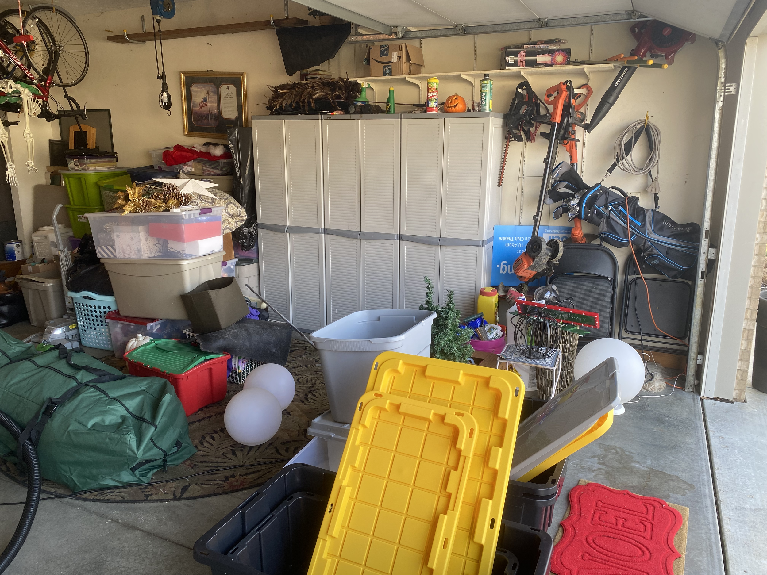 garage 1 before