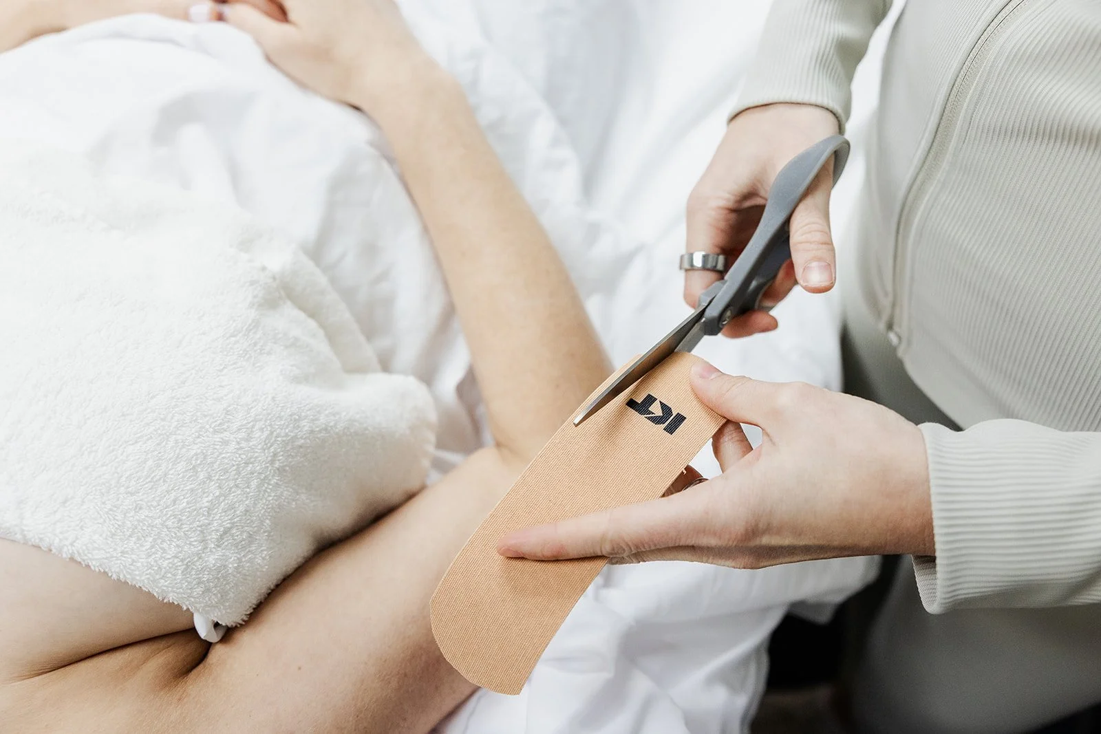 Clogged Duct? How a Pelvic Floor Therapist Can Help You Find Relief