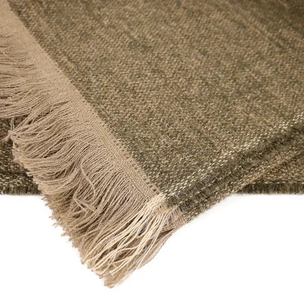 Nash_throw blanket trim.webp