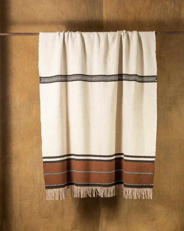 Palamede throw blanket.webp