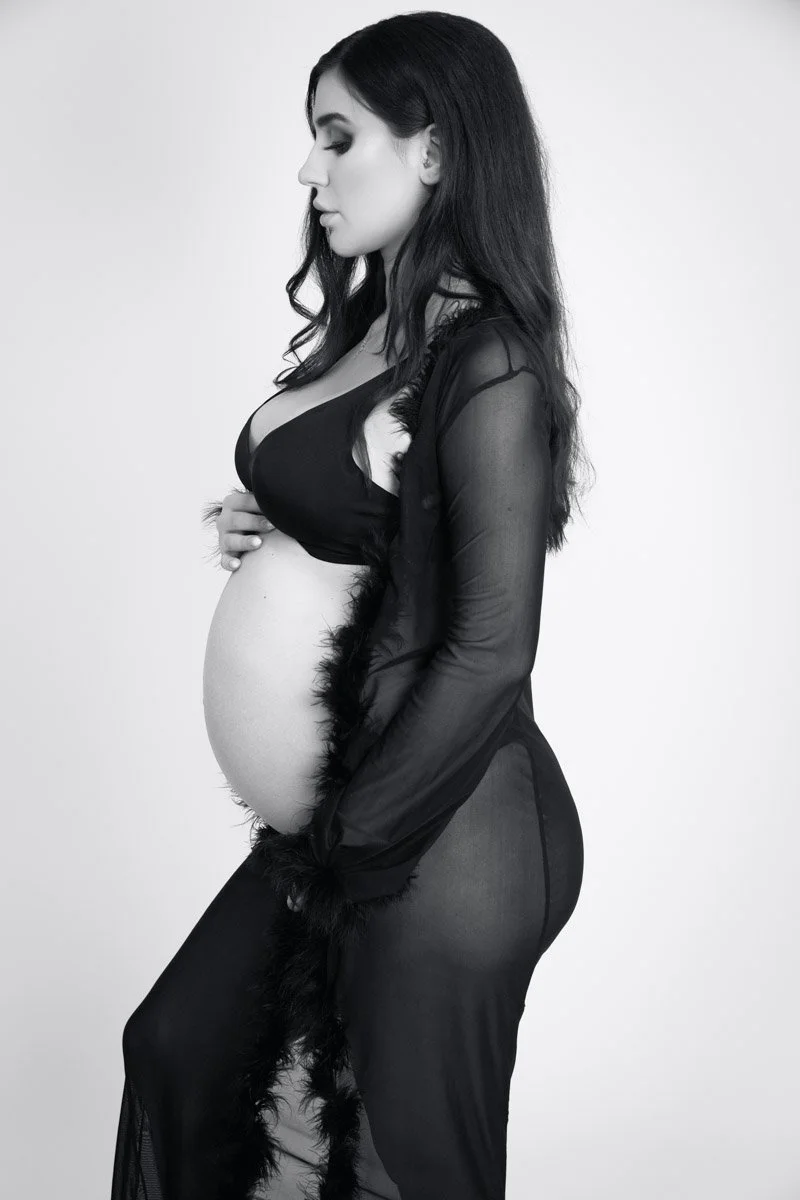 Maternity boudoir photoshoot