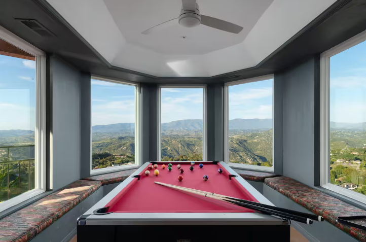 Pool Table.png