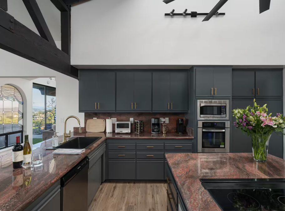 Kitchen 1.png