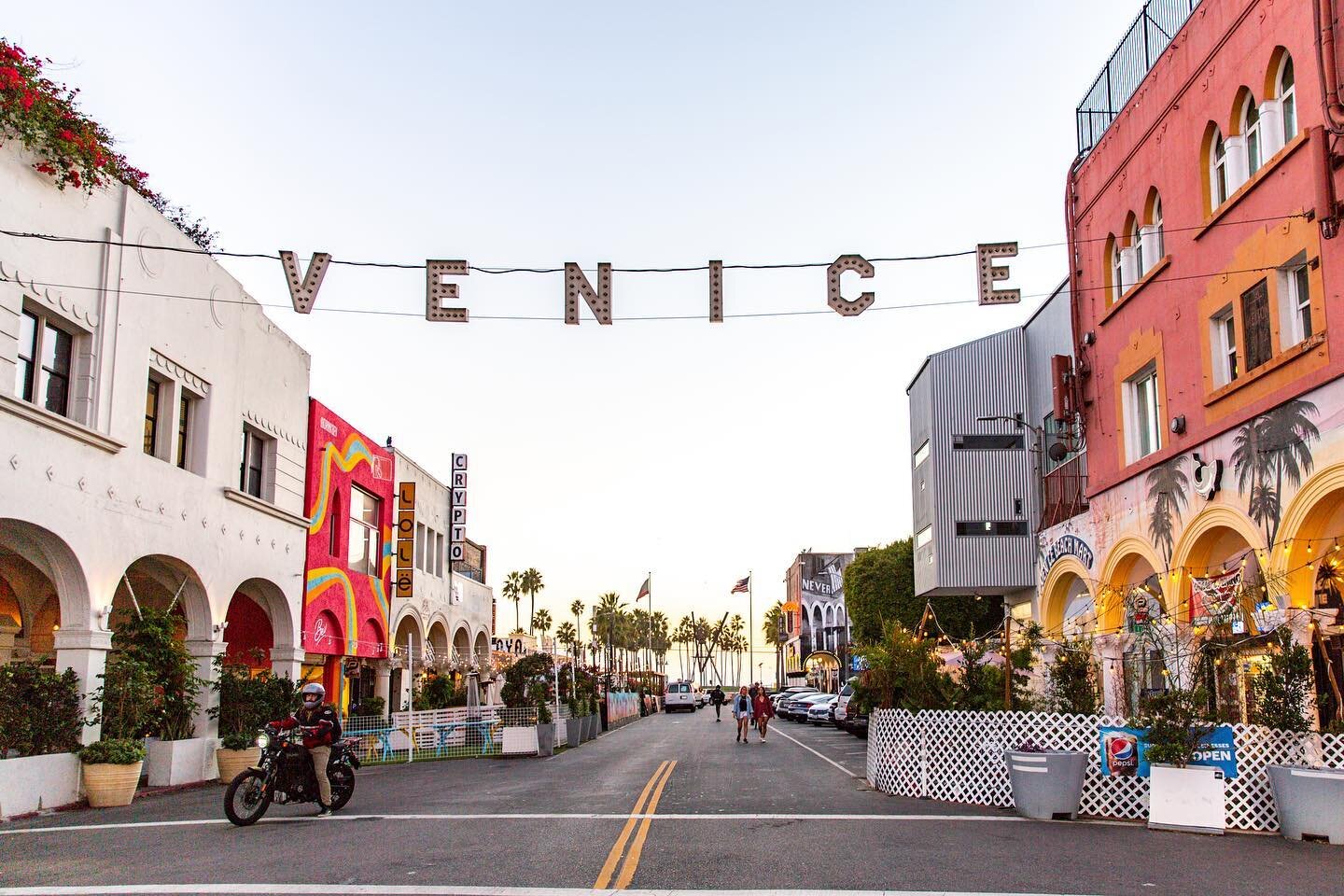 Spring is here which means westside beach time is back. Welcome to Venice is up on the #printshop ✌️ 

link in bio above 
#ilovevenicebeach