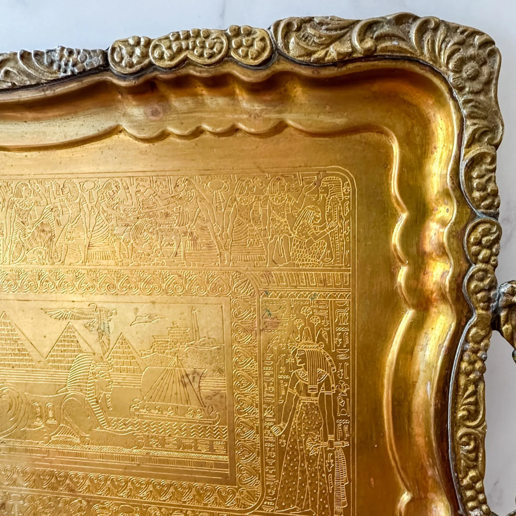 Vintage trinket box with floral design in silver