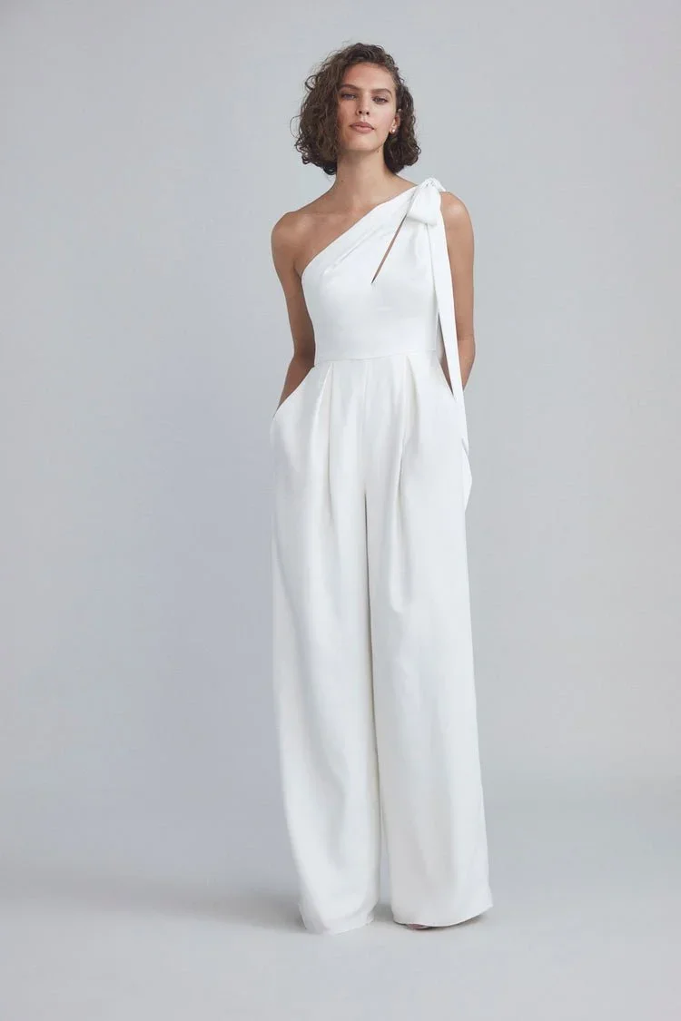 Amsale_LittleWhiteDress_LW194_FluidSatin_One-shoulder_Bow_Pockets_Front1_750x (1).webp