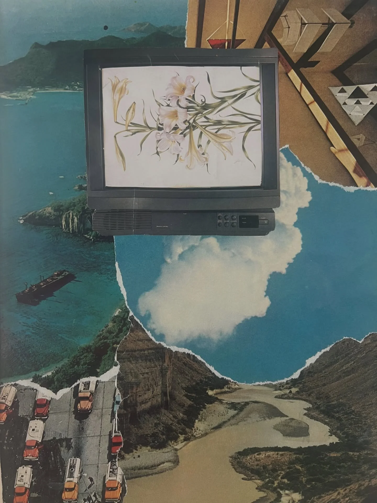 It&rsquo;s Collage Night! Come craft with us from 6-8 pm ✨ we&rsquo;ll have lots of vintage magazines and other collage supplies! 

And it&rsquo;s free :)

#rosespotterystudio #communitypotterystudio #washburnwi