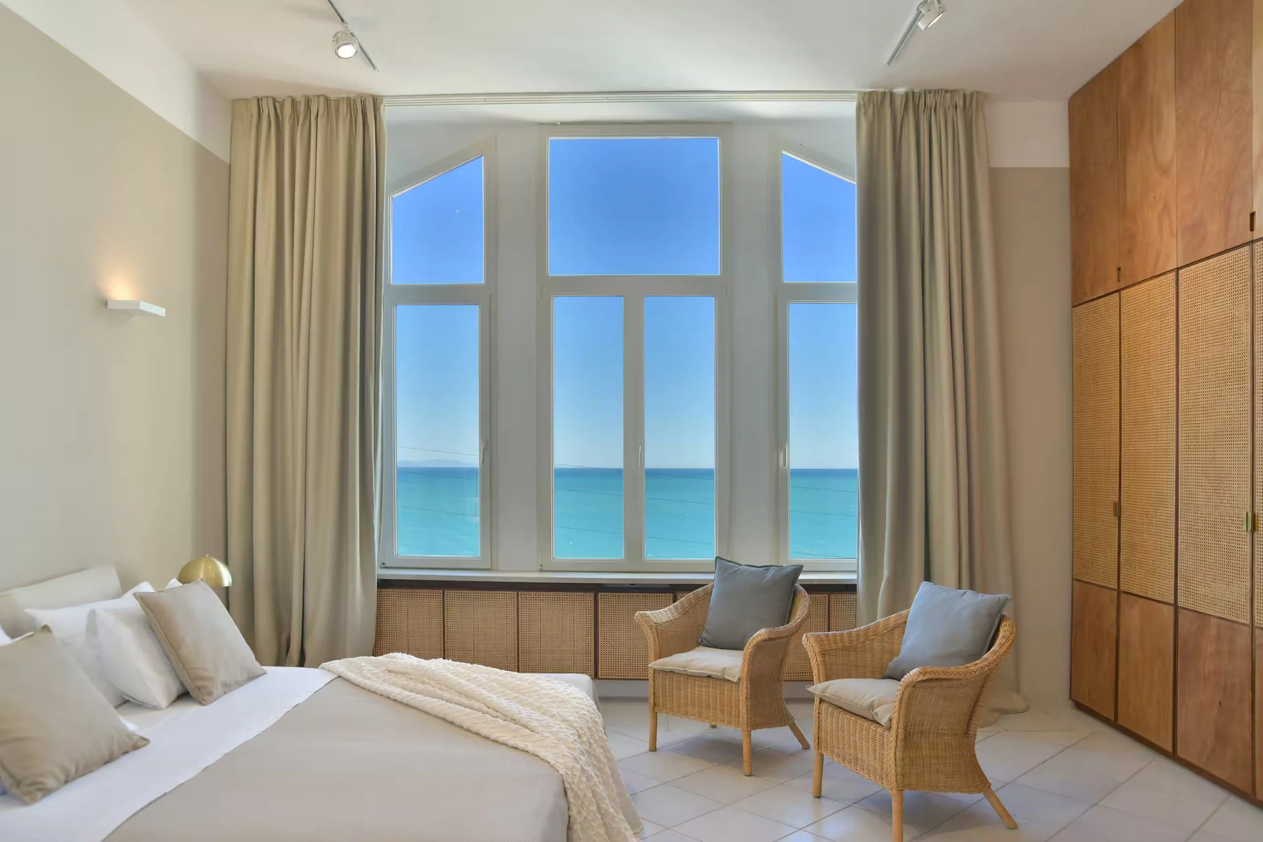 bed 4.jpg