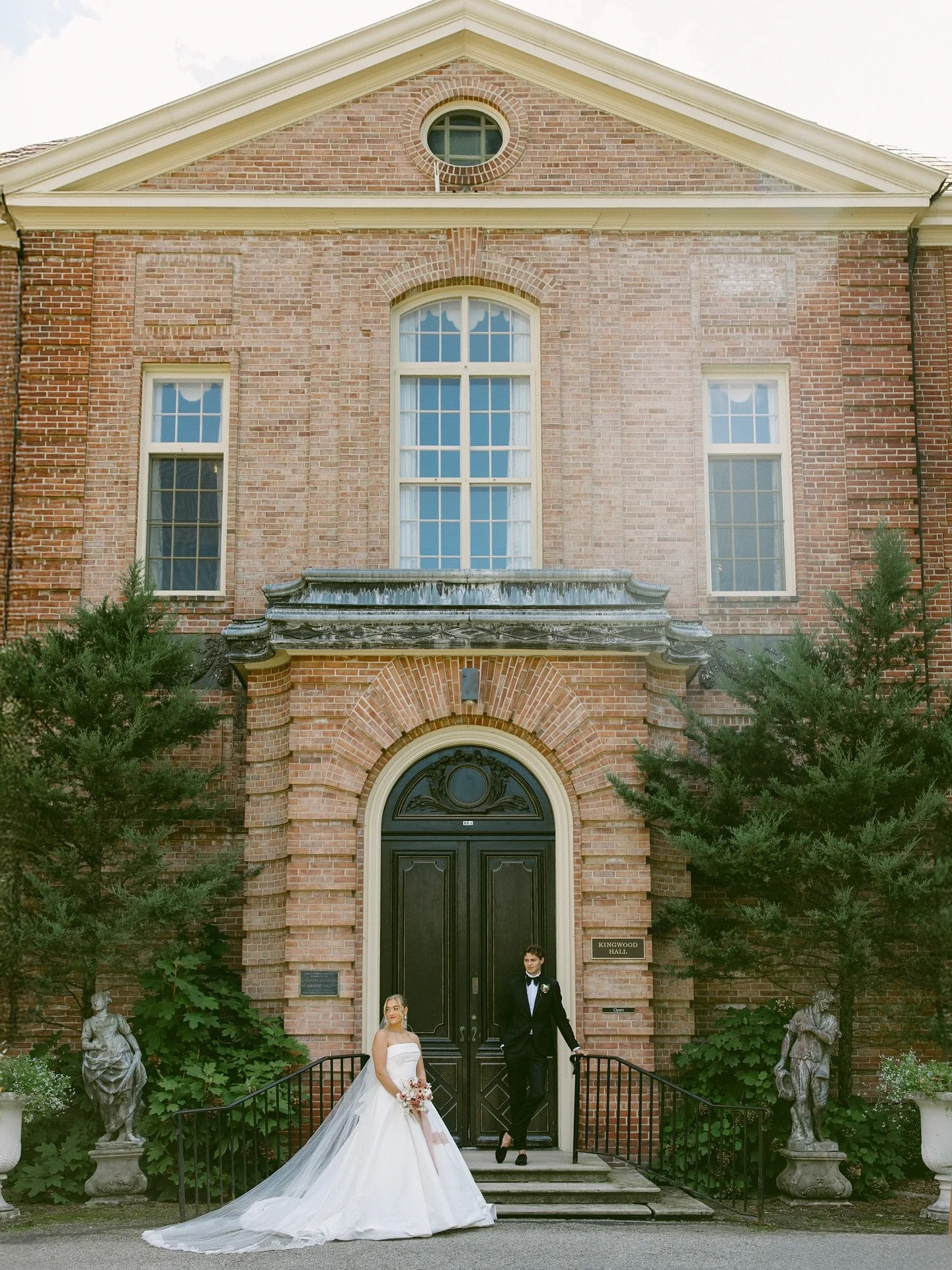 I&rsquo;ve been patiently waiting for film scans before sharing from this incredible day and it was so worth it. Kingwood is endlessly inspiring (and I&rsquo;m never getting over all of these incredible details). There&rsquo;s so much more to share b