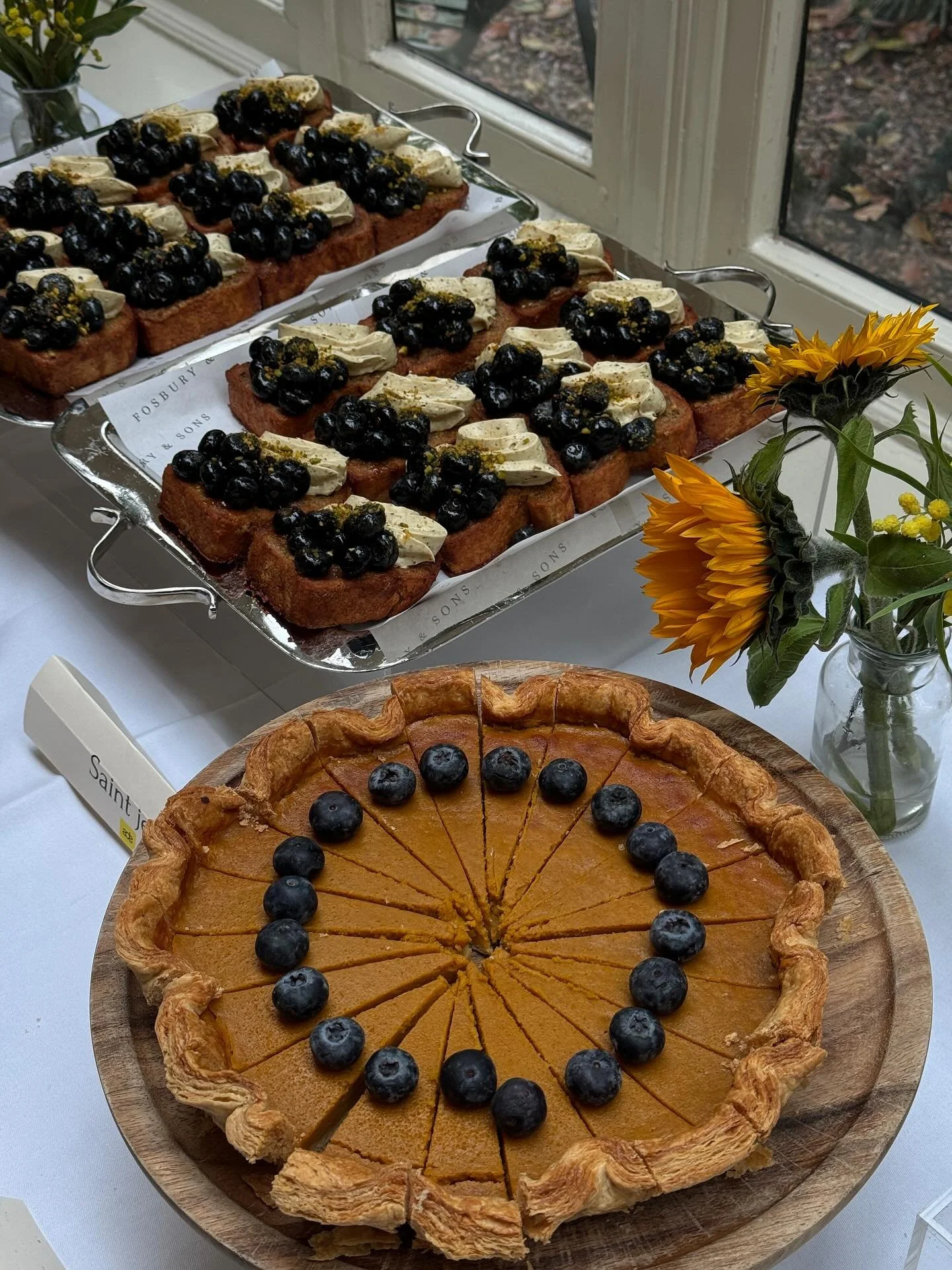 Want to talk social media strategy or set up a great campaign? You’re always welcome at our office for a coffee! ☕️🤍