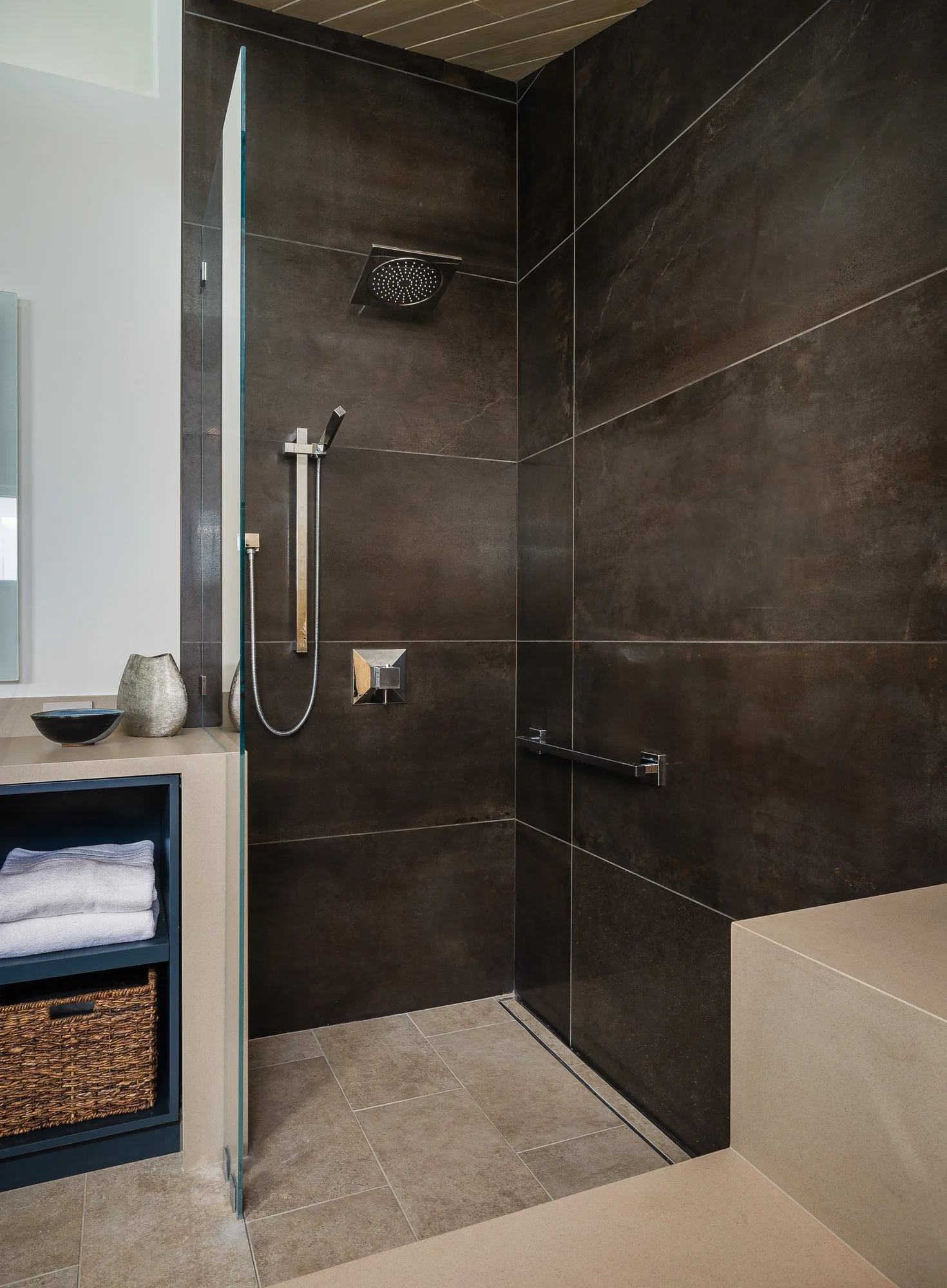 2816 The Strand-15.jpg