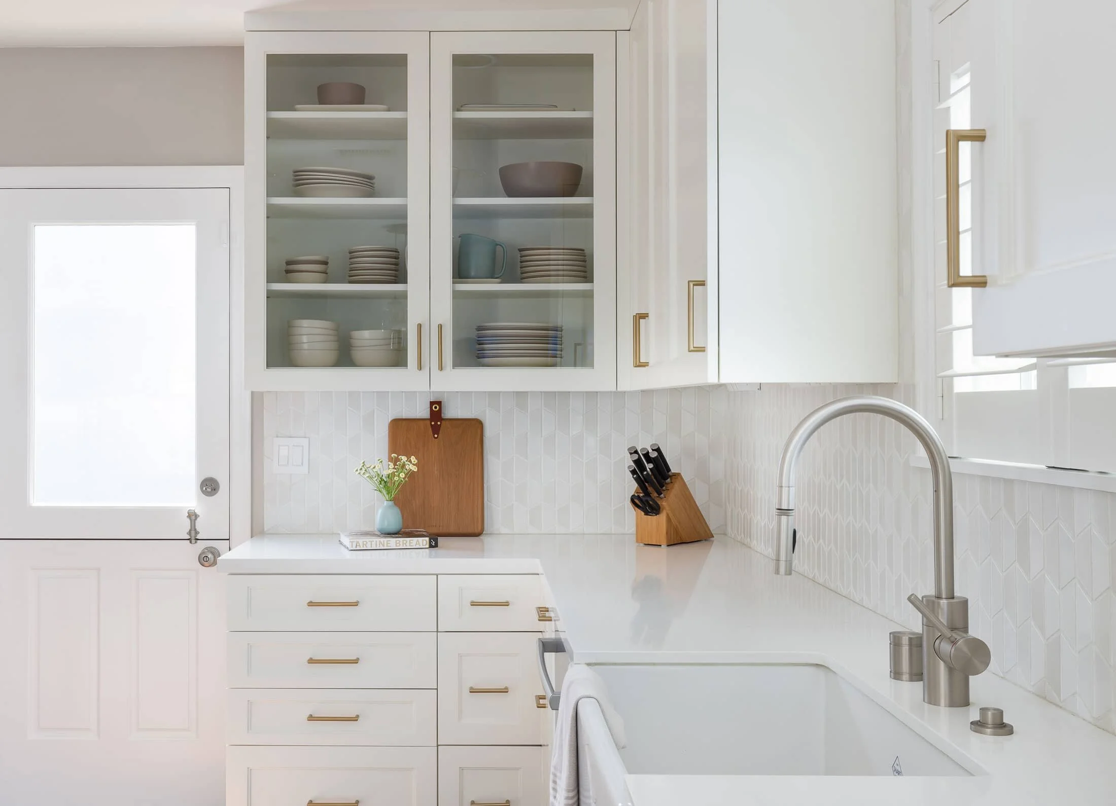 Classic With Artful Touches; Calming Atmosphere Kitchen Remodel by Custom Design & Construction project photo 2