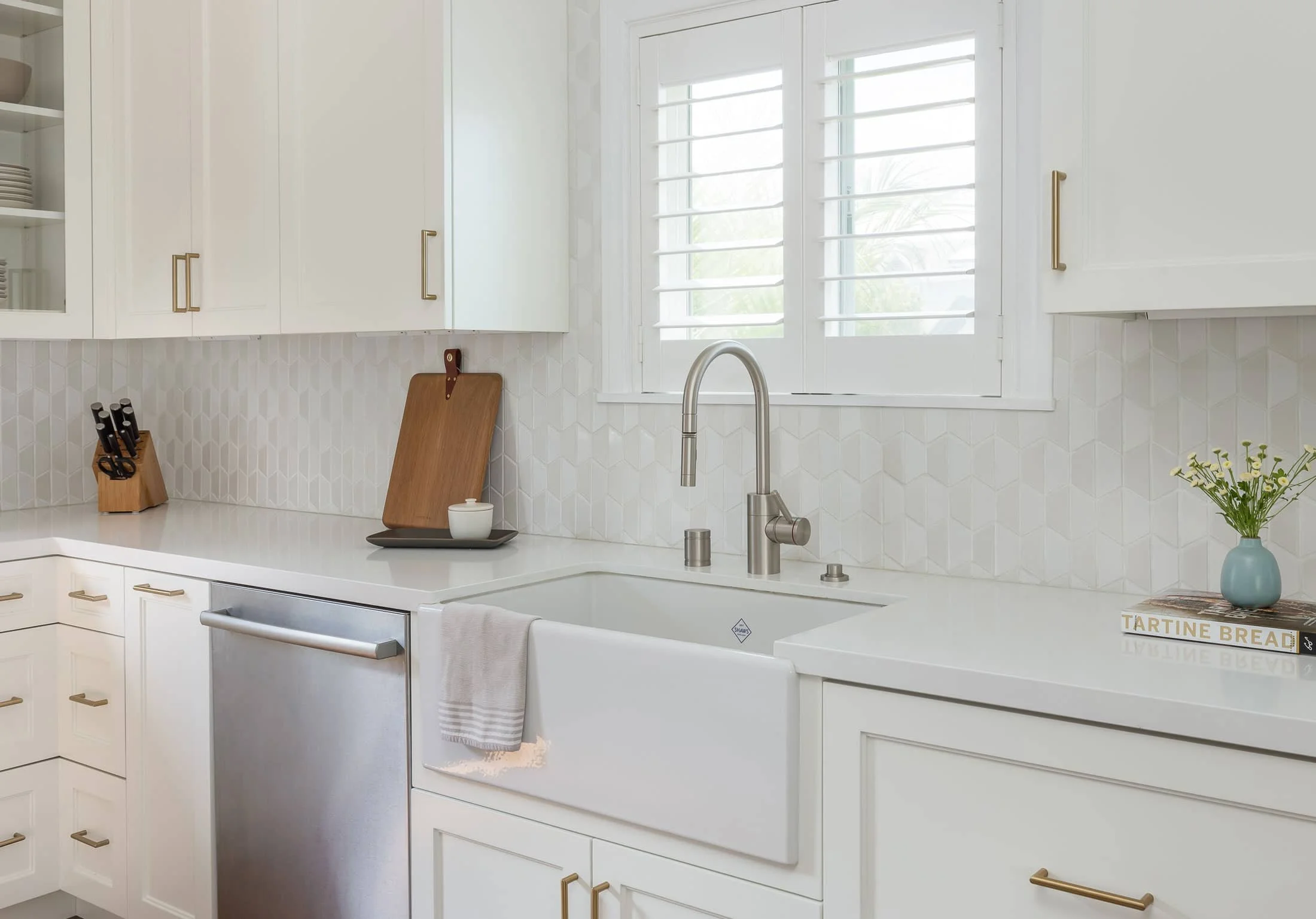 Classic With Artful Touches; Calming Atmosphere Kitchen Remodel by Custom Design & Construction project photo 9
