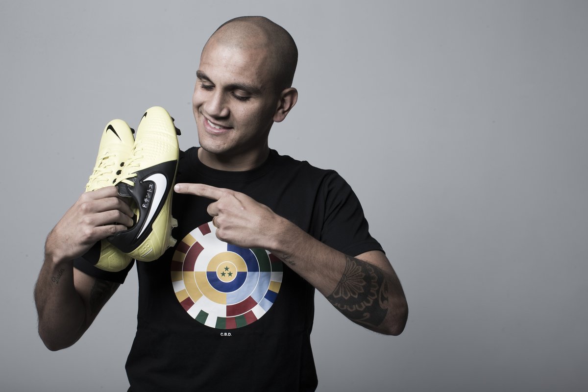 Fábio Santos.jpg