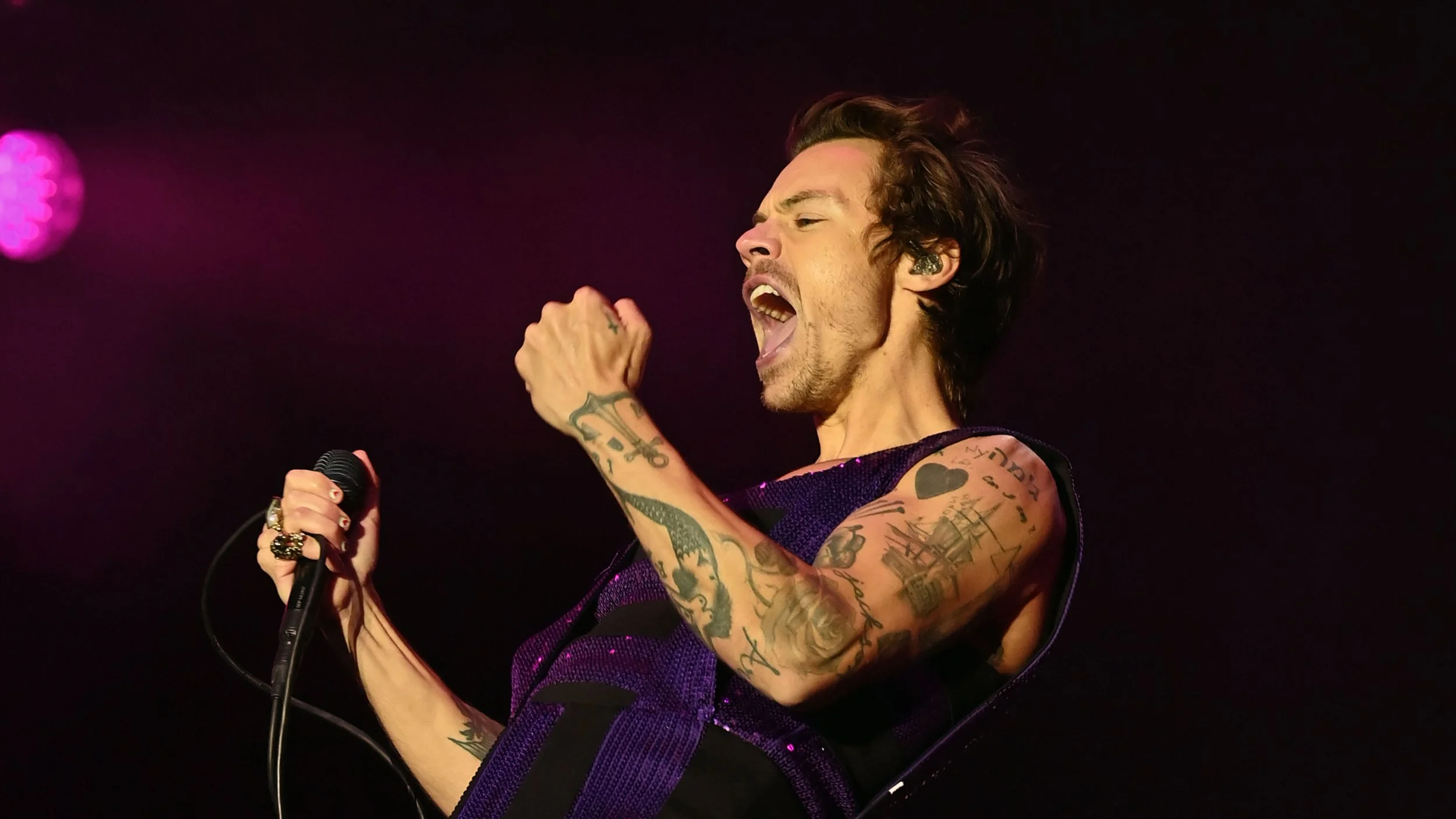 Harry Styles 16x9.jpg