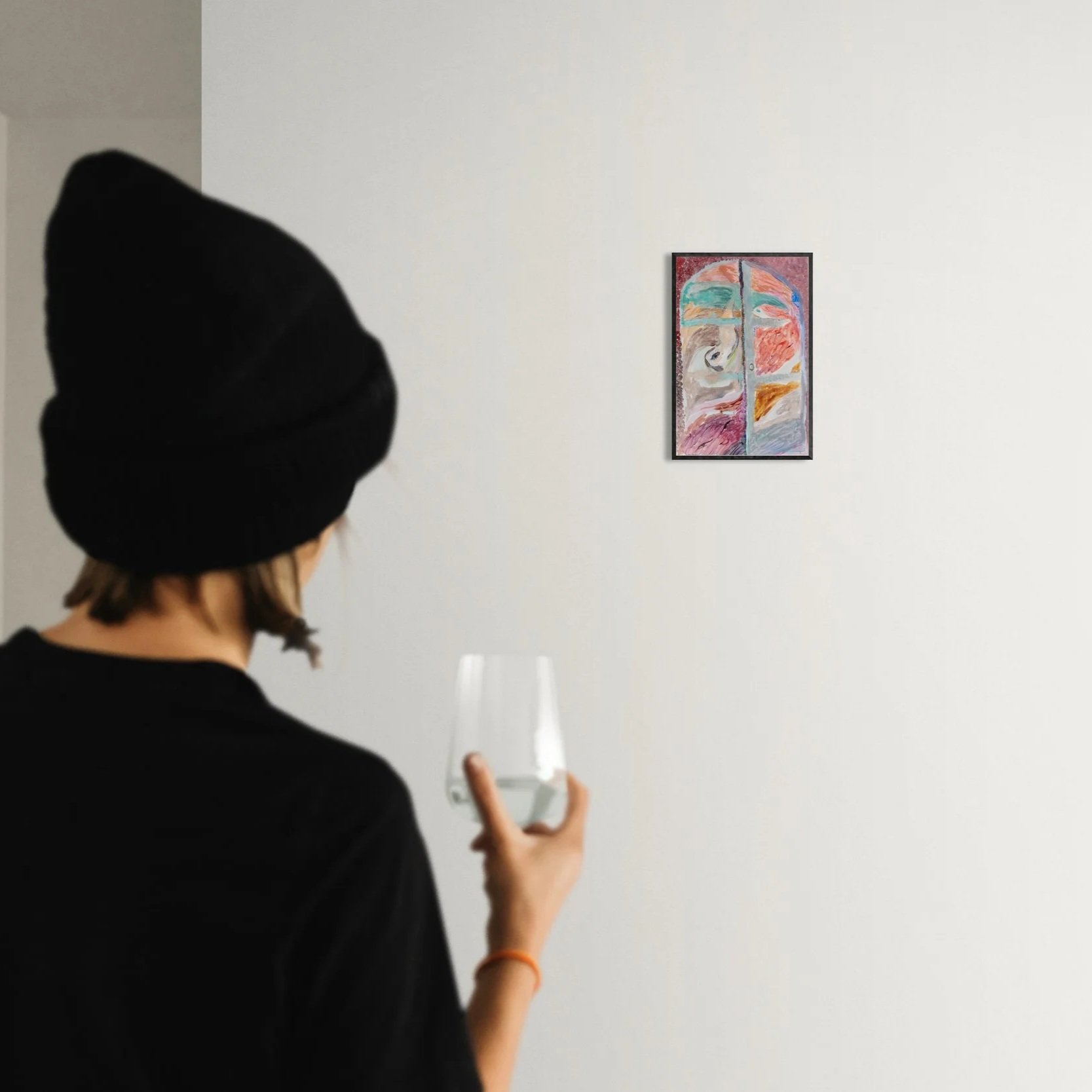 close-up-of-a-woman-next-to-a-gallery-wall+%285%29.jpg (Copy)