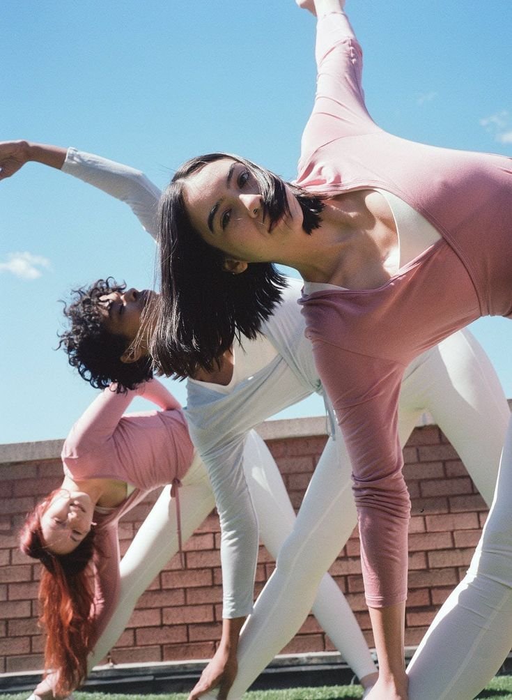 Girlfriend Collective’s Workout Tee Is Made from This Unexpected Material.jpeg