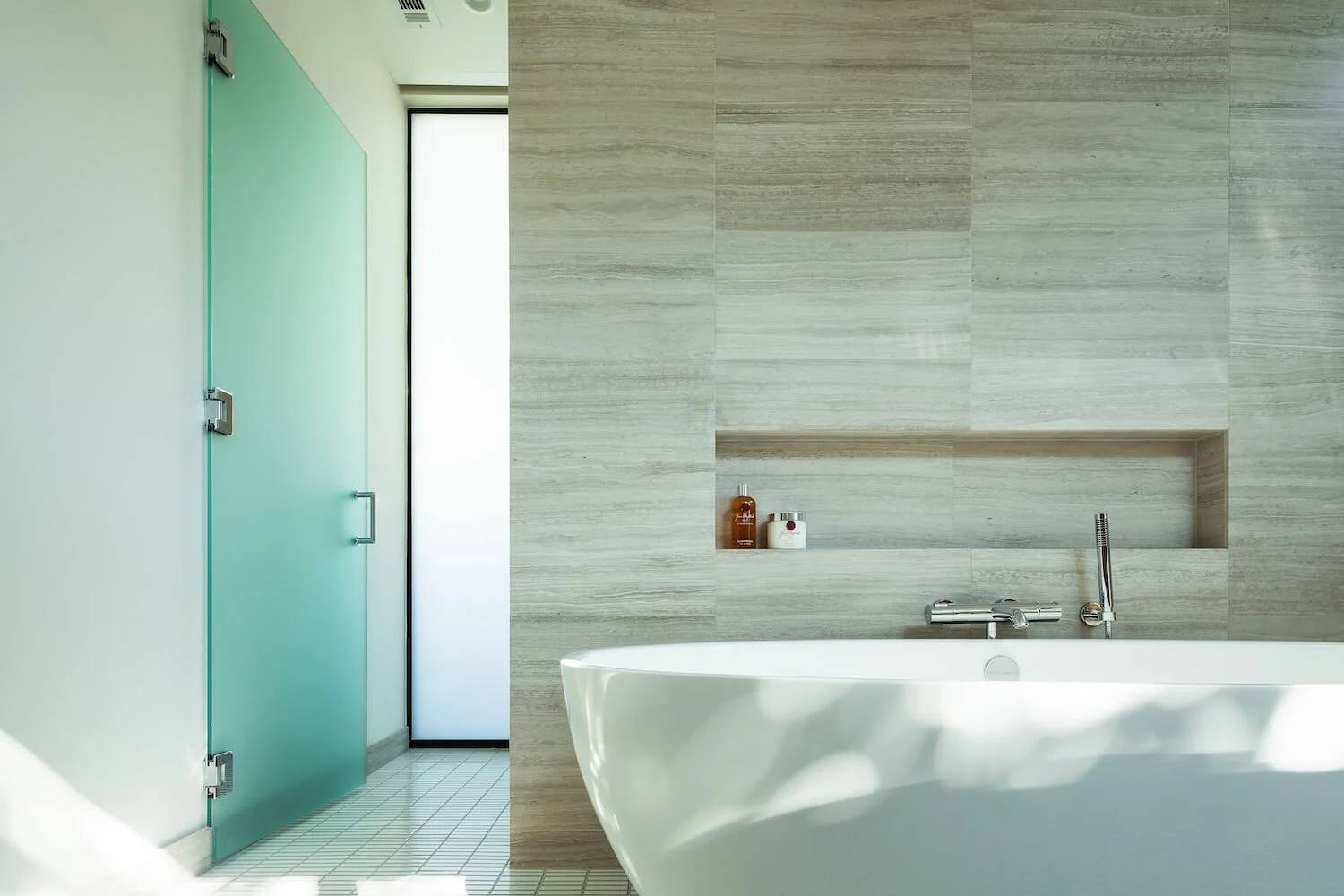 Windsor-Road-Master-Bathroom-Tub.jpg