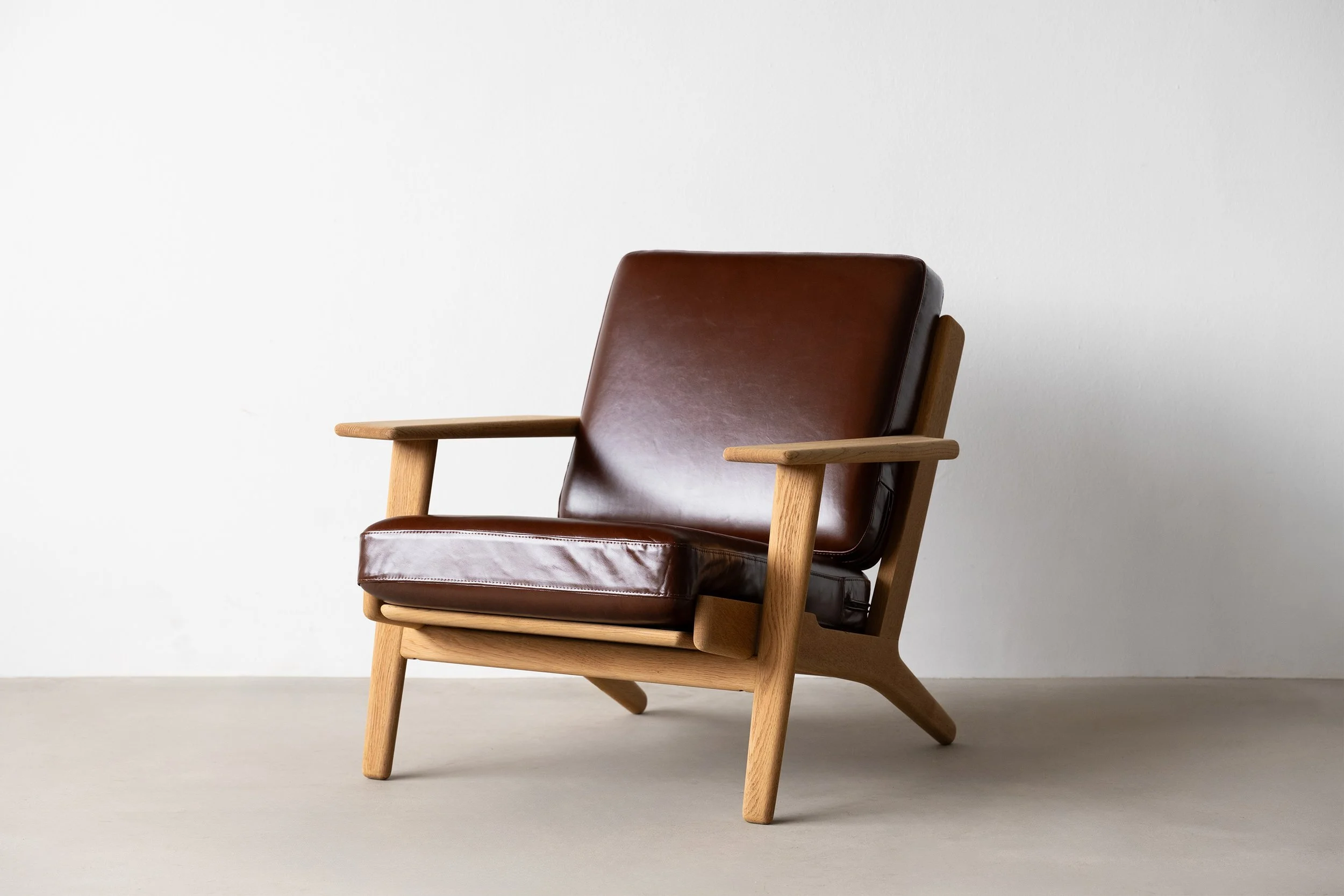 Sold - Hans J. Wegner GE290 easy chair