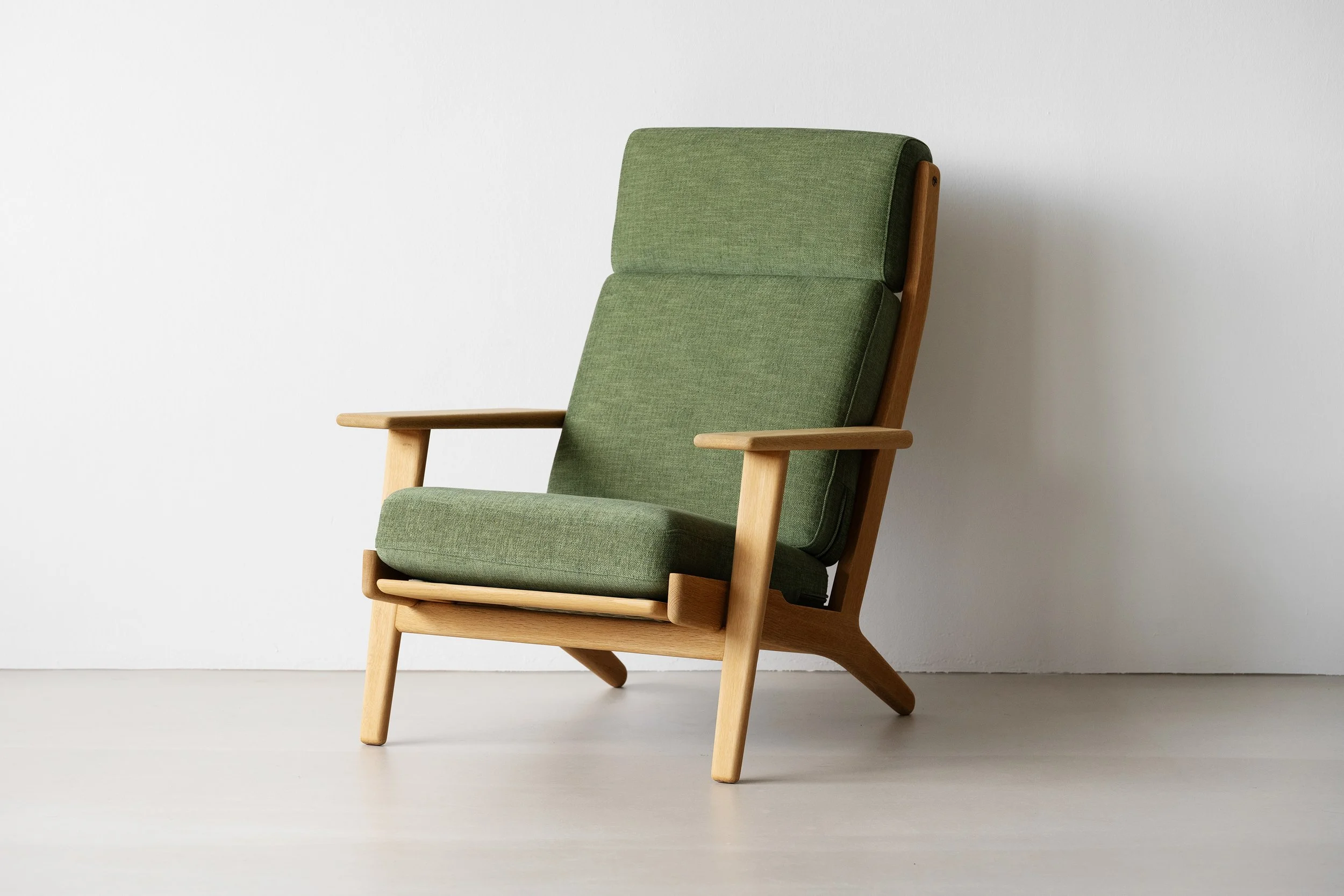 Hans J. Wegner GE290A highback chair