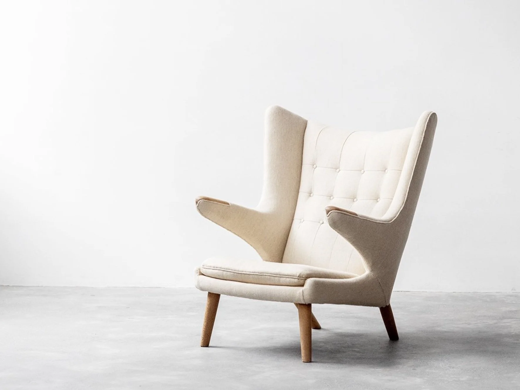 Sold - Hans J. Wegner AP19 Papa Bear Chair
