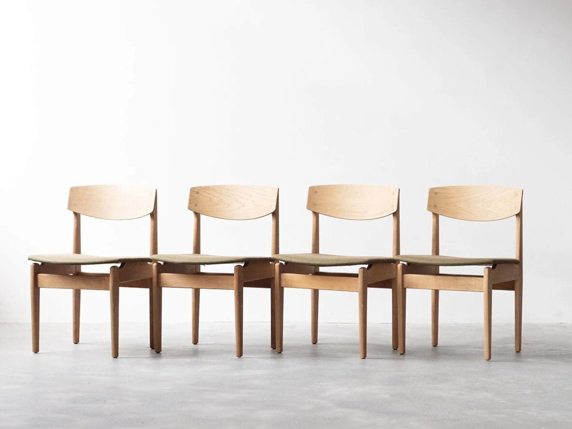 Sold - Jørgen Bækmark model 78 dining chair set