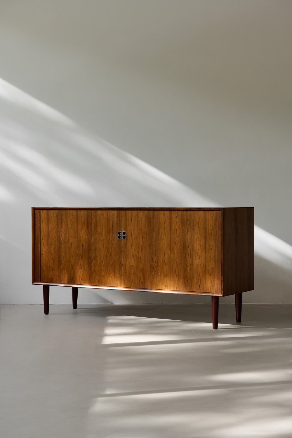 Arne Vodder sideboard - Noden | Original vintage Scandinavian furniture