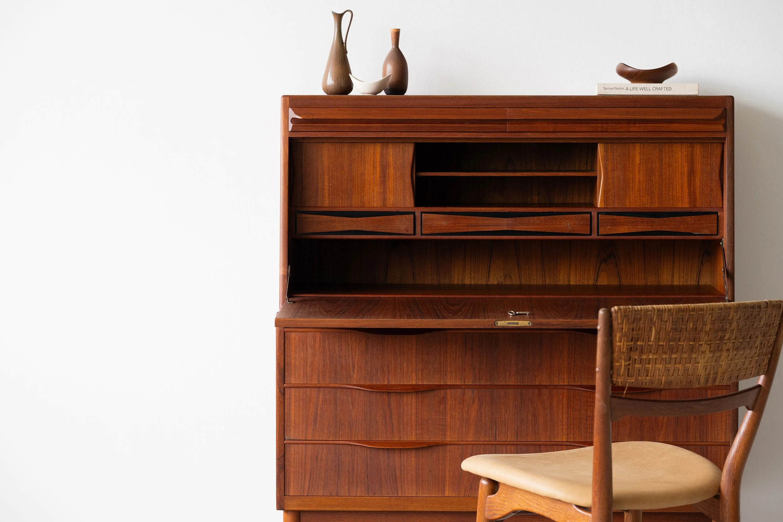 Erling Torvits bureau