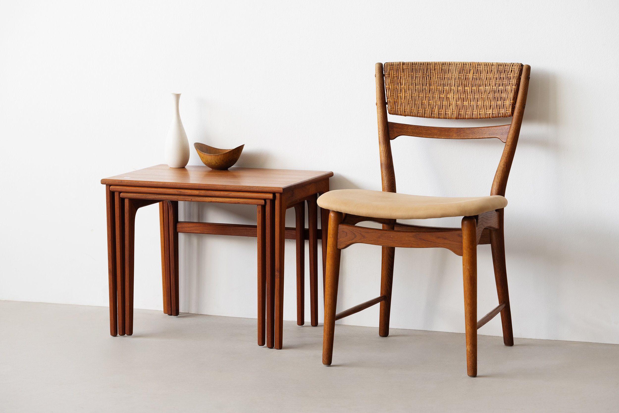 Danish nest of tables