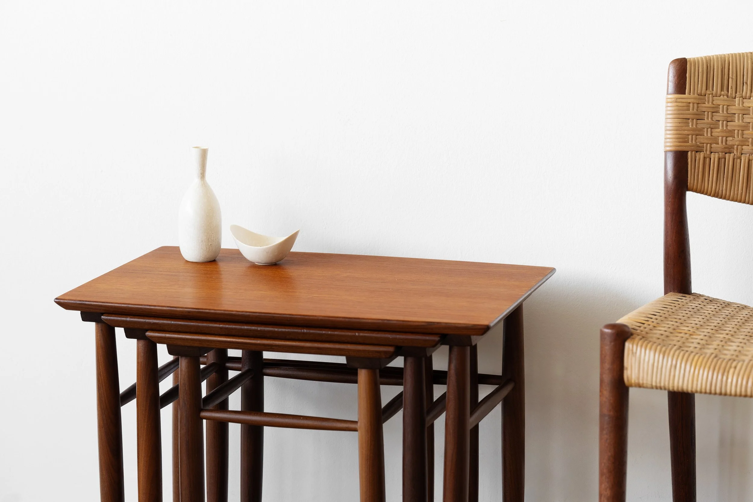 Danish nest of tables