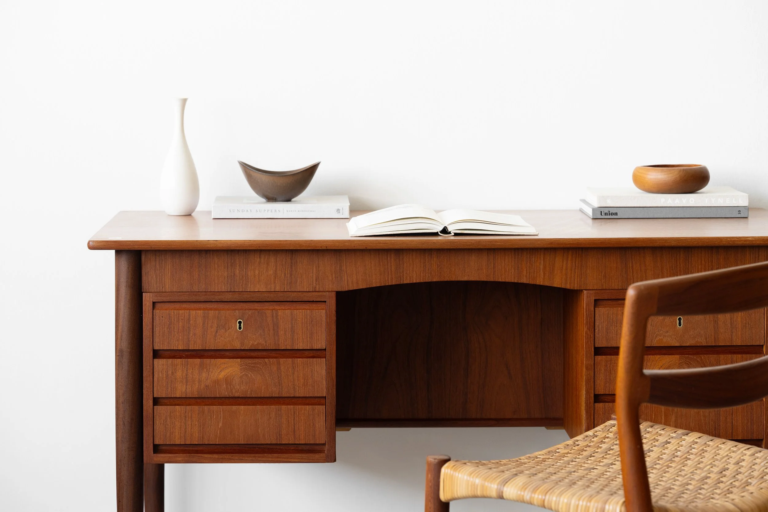 Danish desk