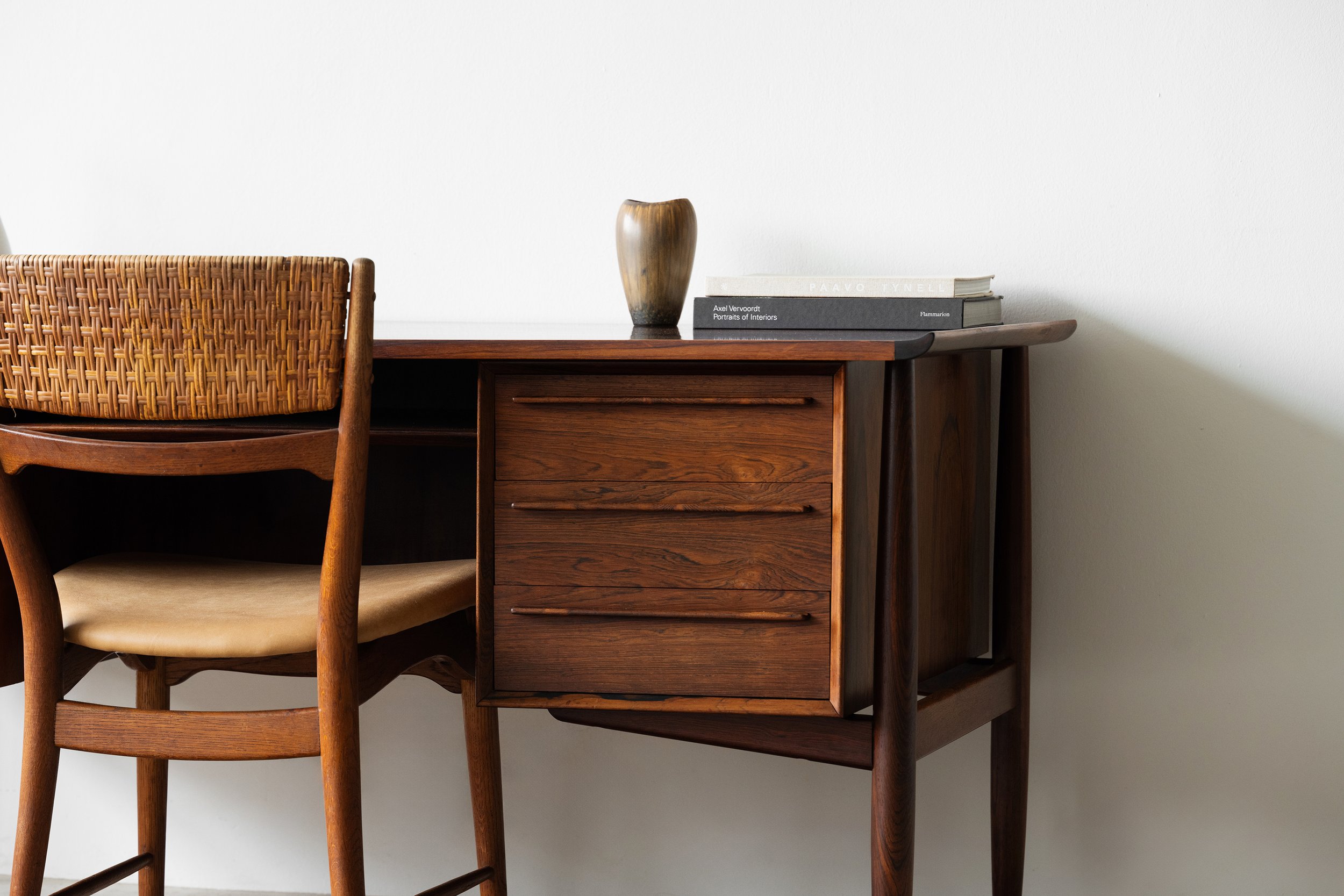 Danish desk