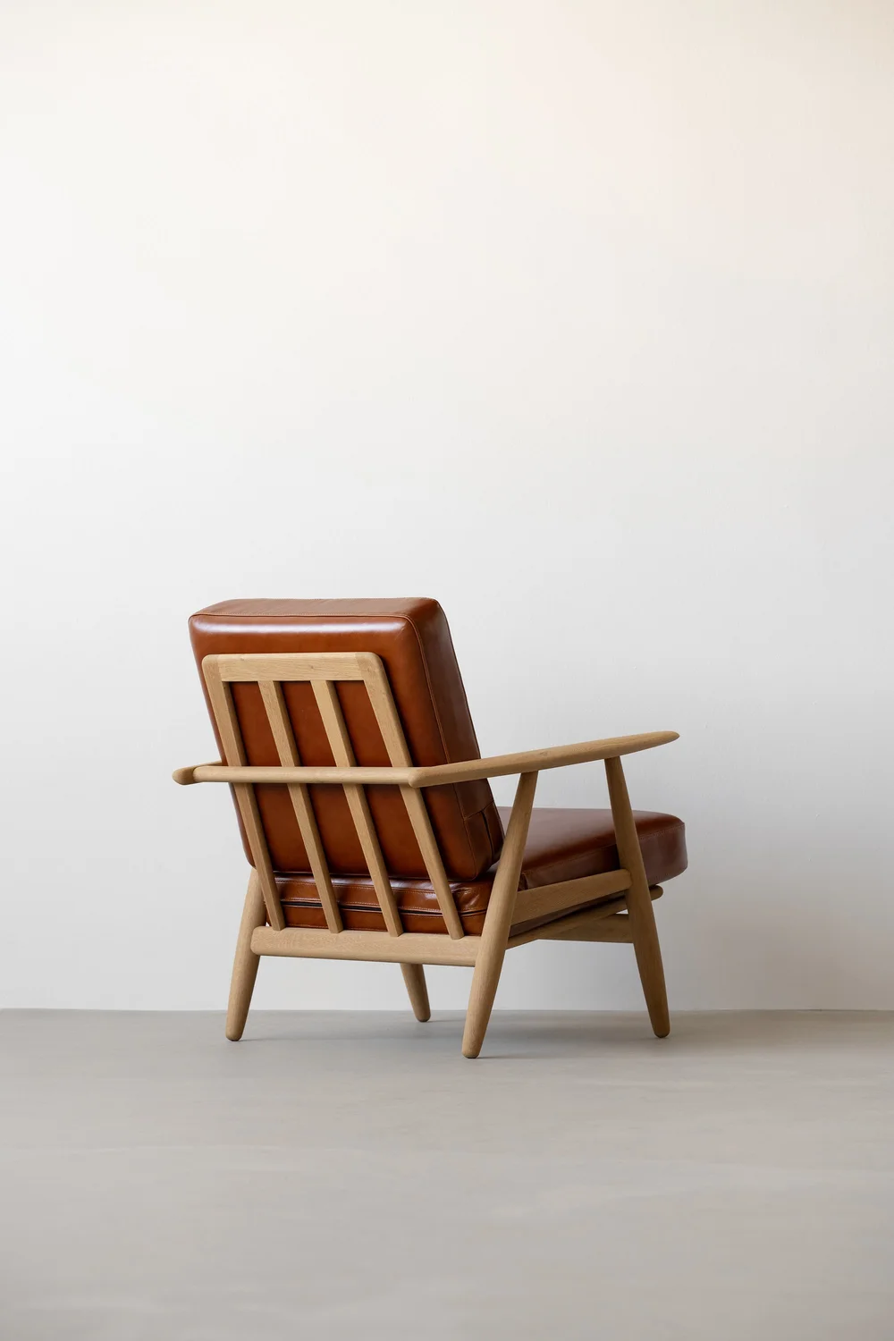 Vintage Hans J. Wegner GE240 easy chair - Noden | Original vintage 