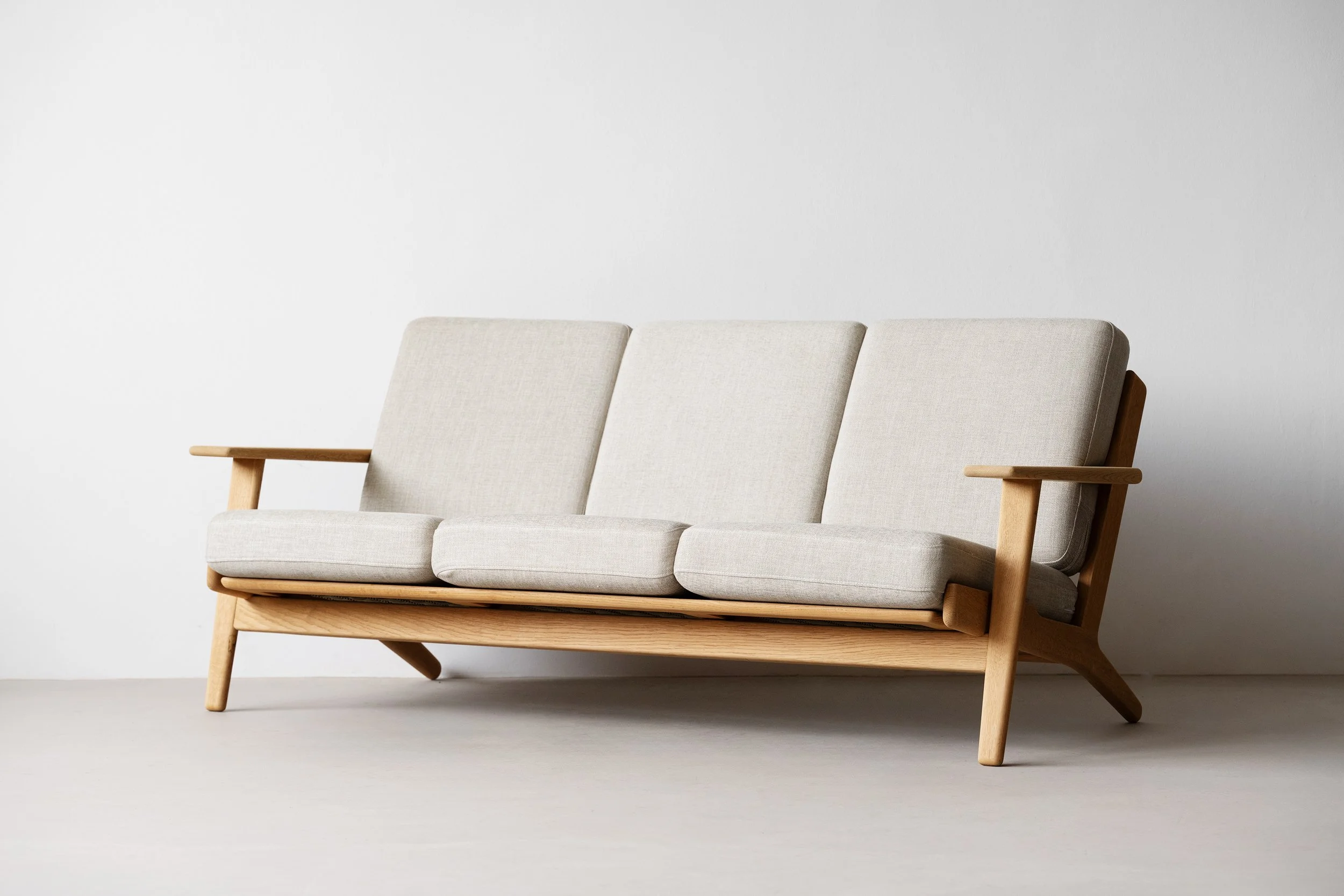Hans J. Wegner GE290 sofa