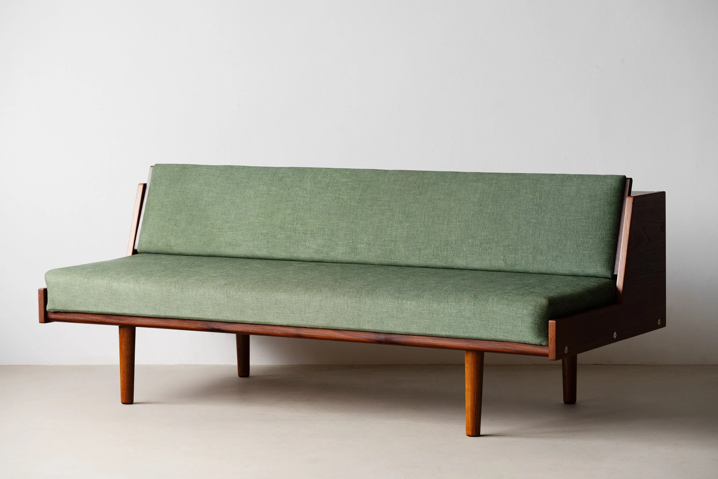Sold - Hans J. Wegner GE6 daybed