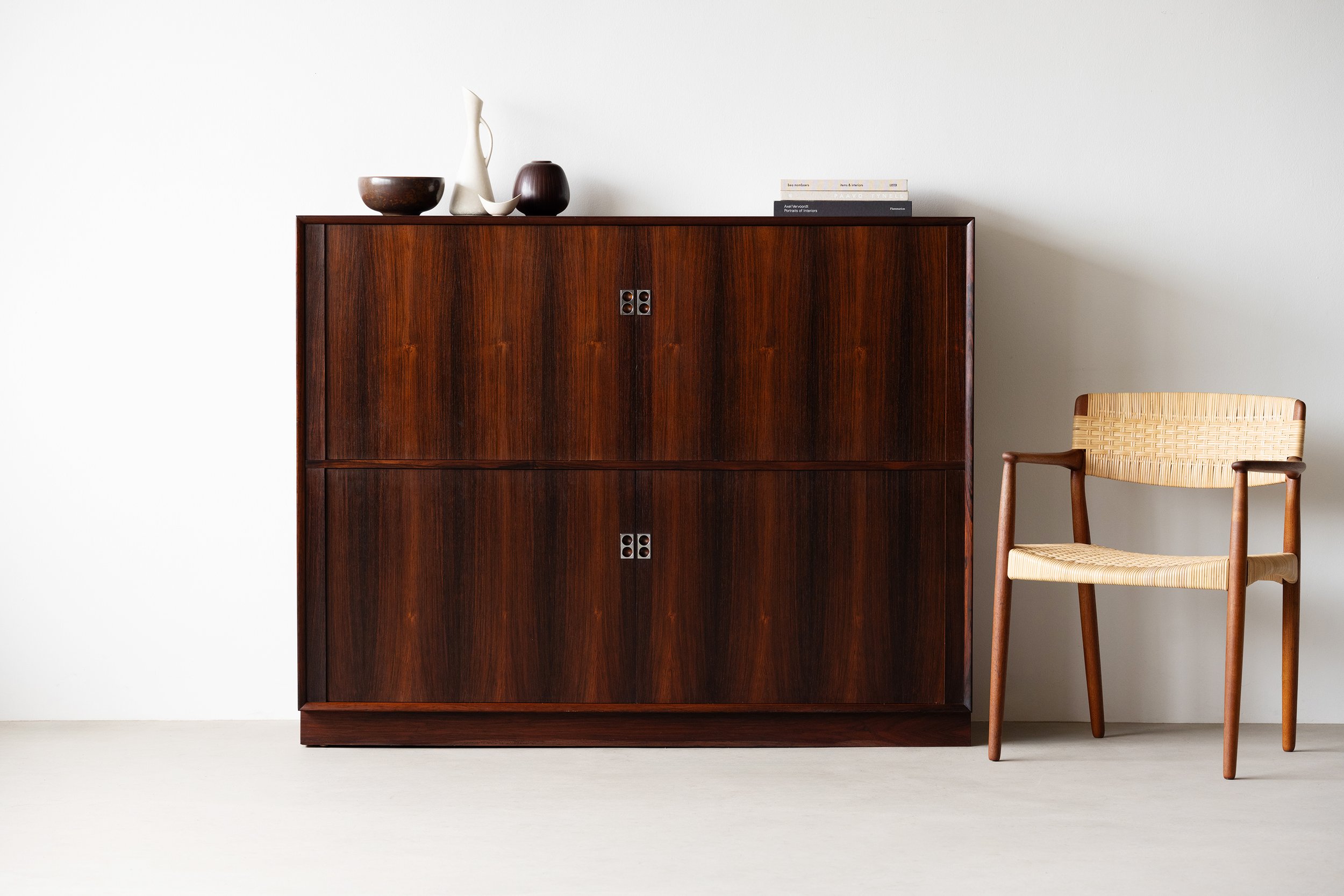 Arne Vodder cabinet