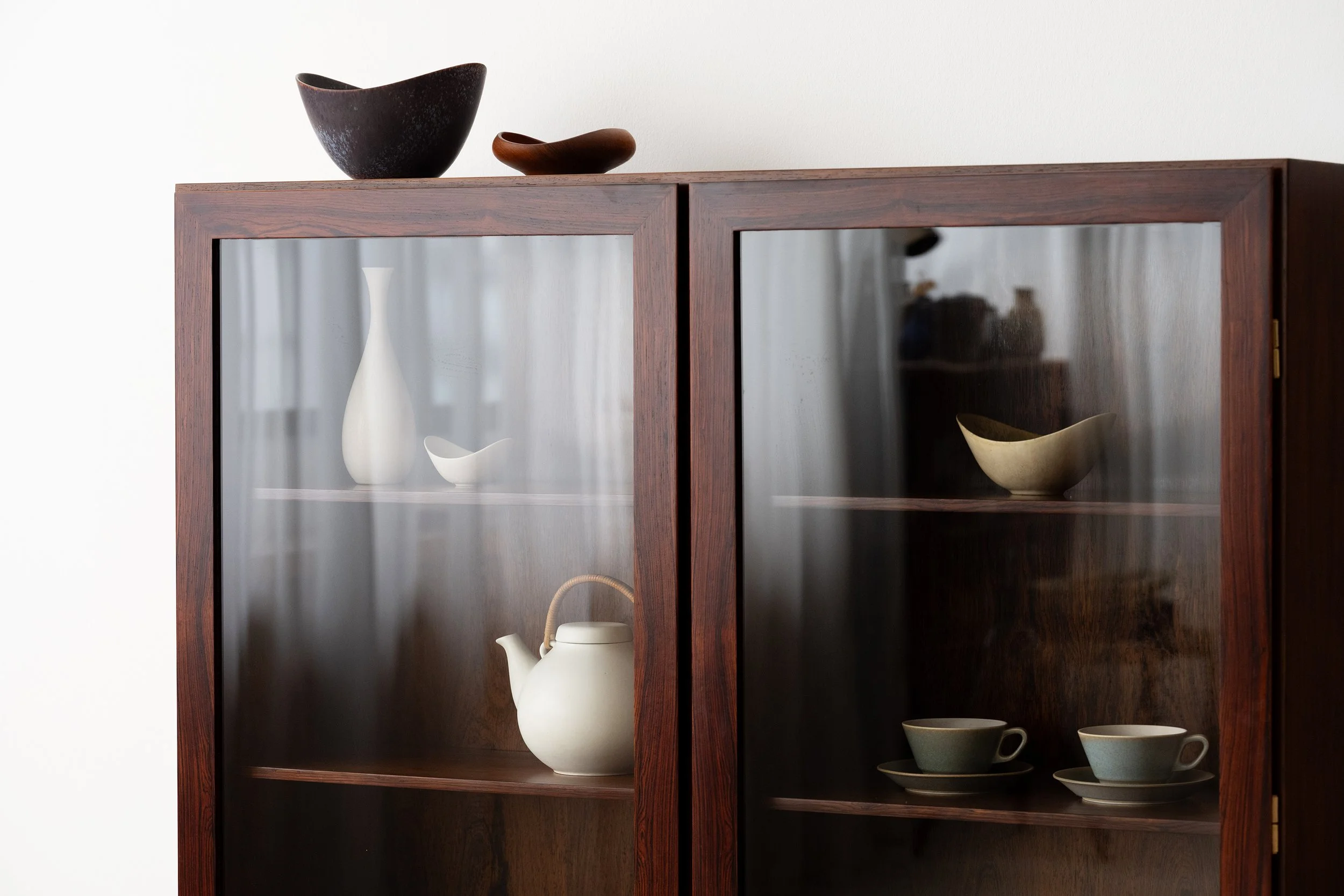 Sold - Omann Jun cabinet