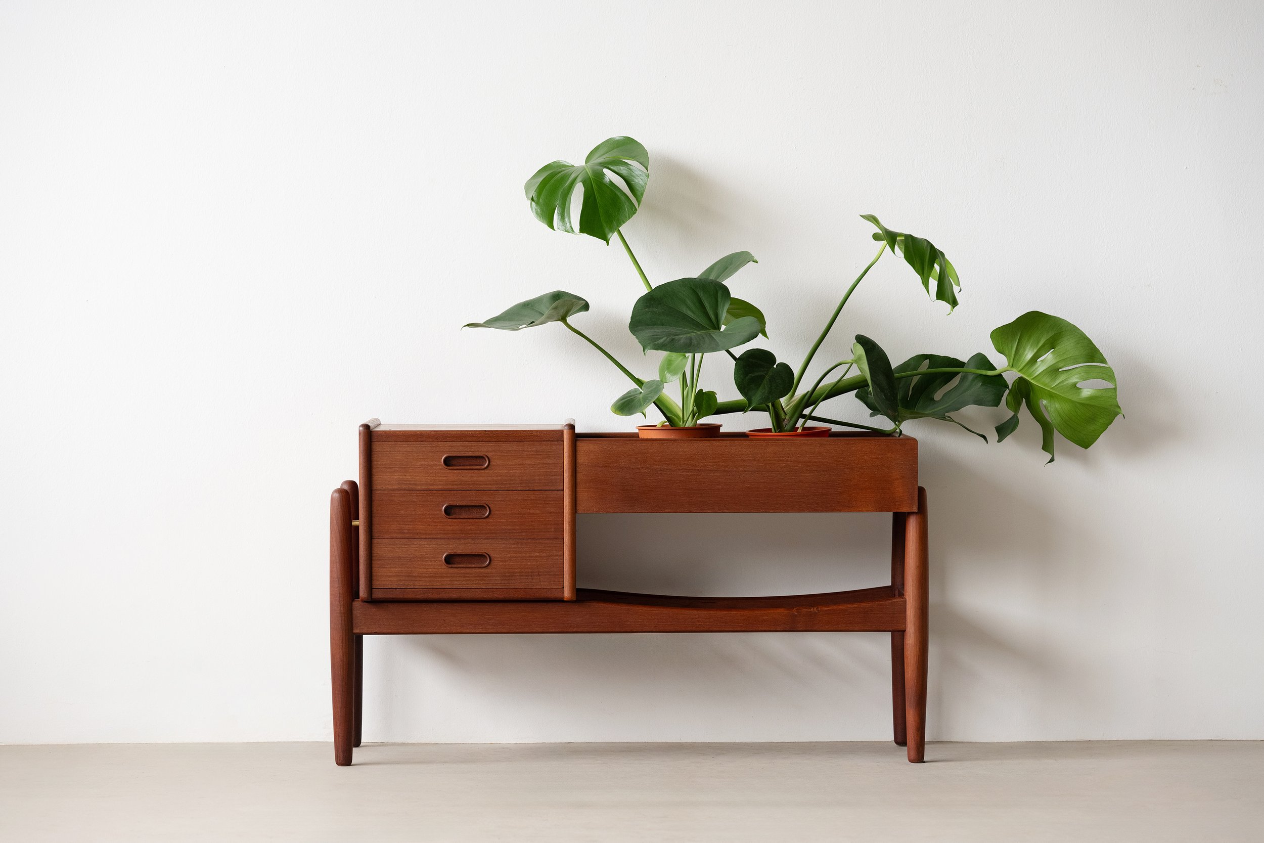 Sold - Arne Wahl-Iversen model 36 planter