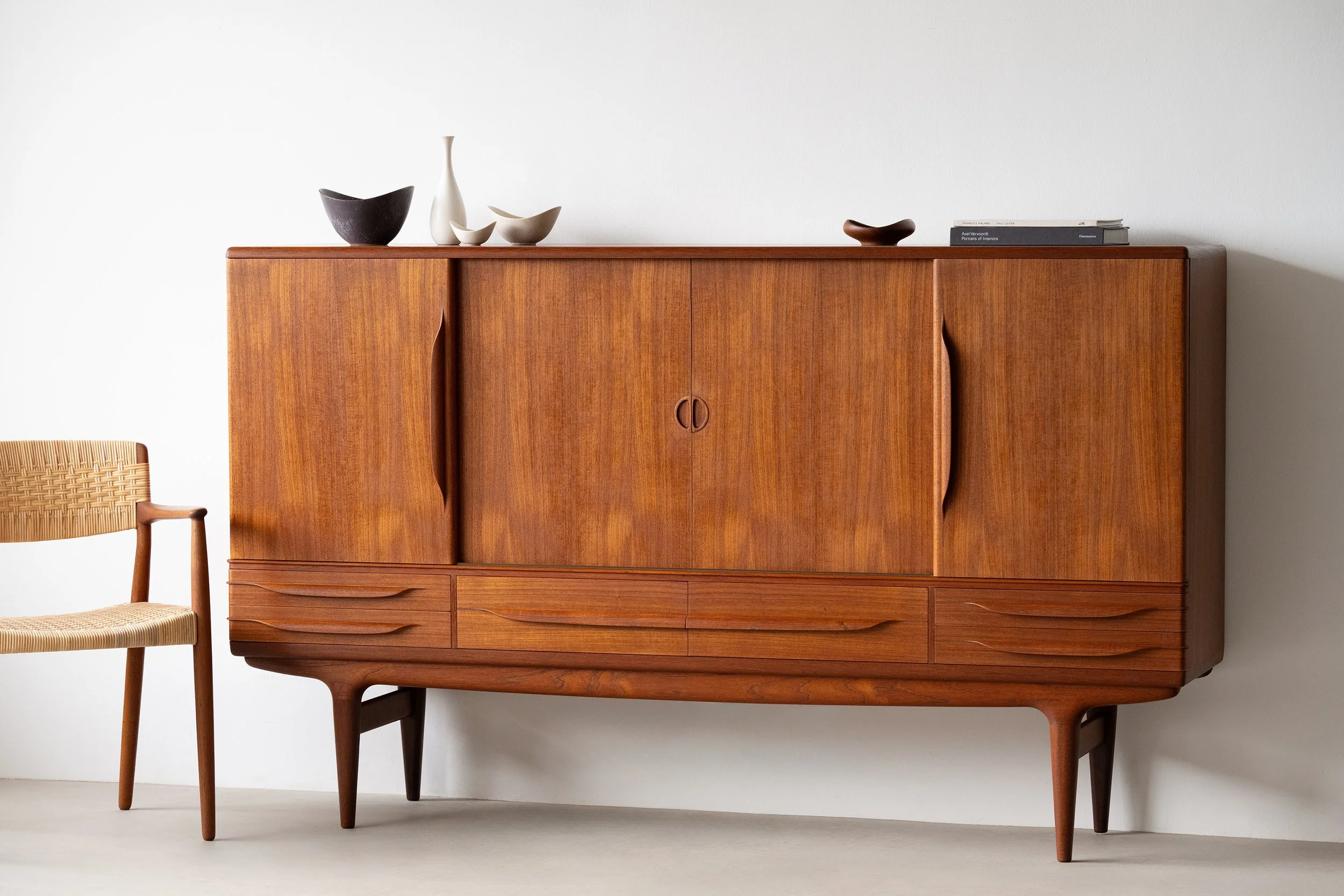 Johannes Andersen highboard