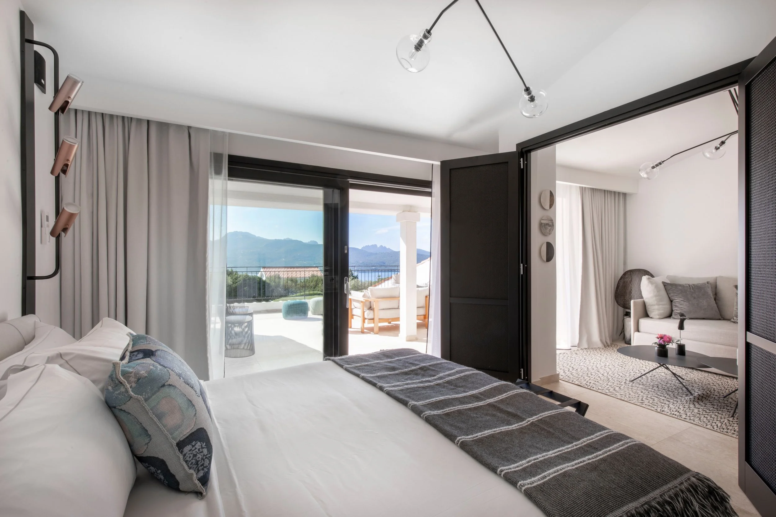 Camera One Bedroom Suite 1.JPG