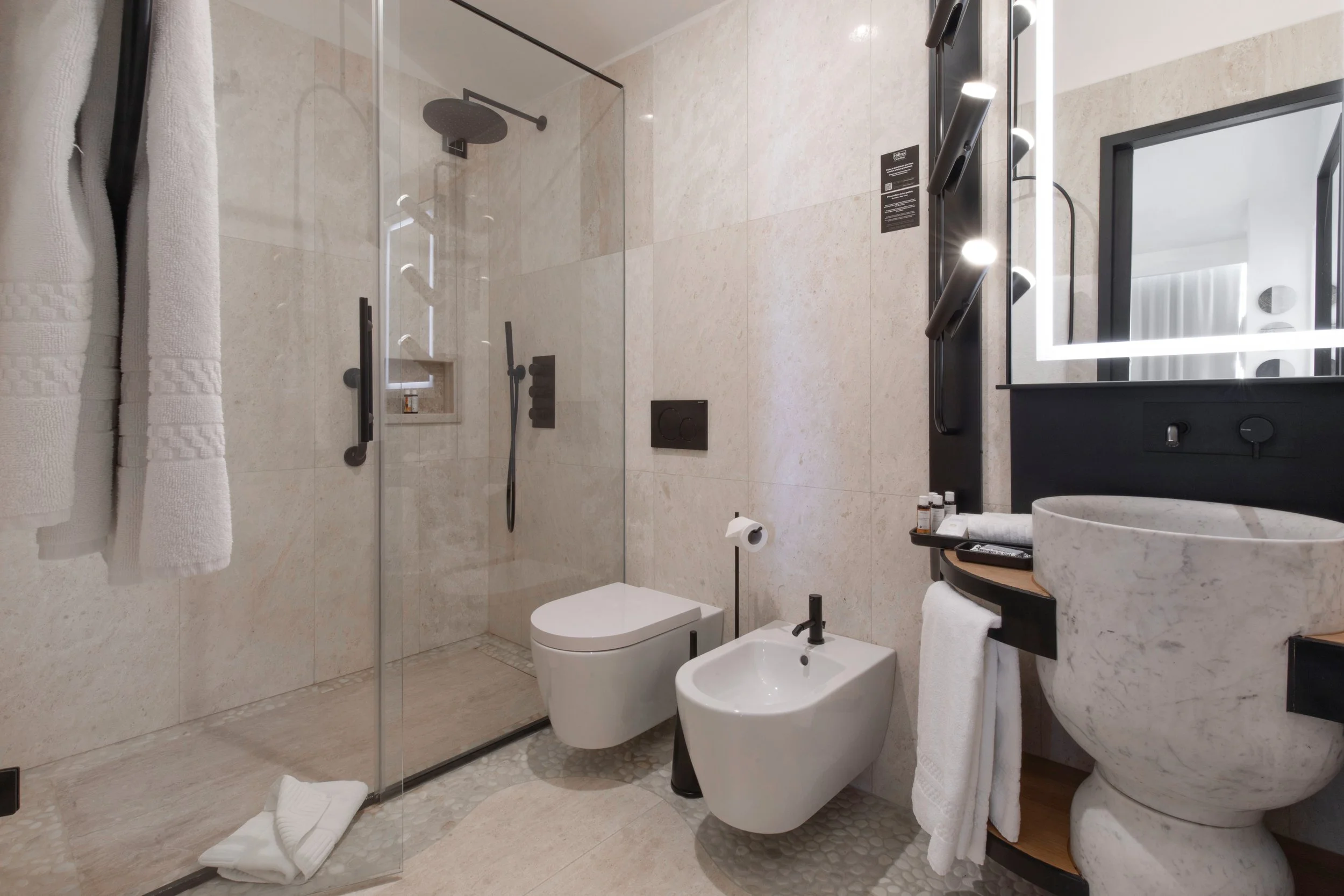 Camera One Bedroom Suite 2.JPG